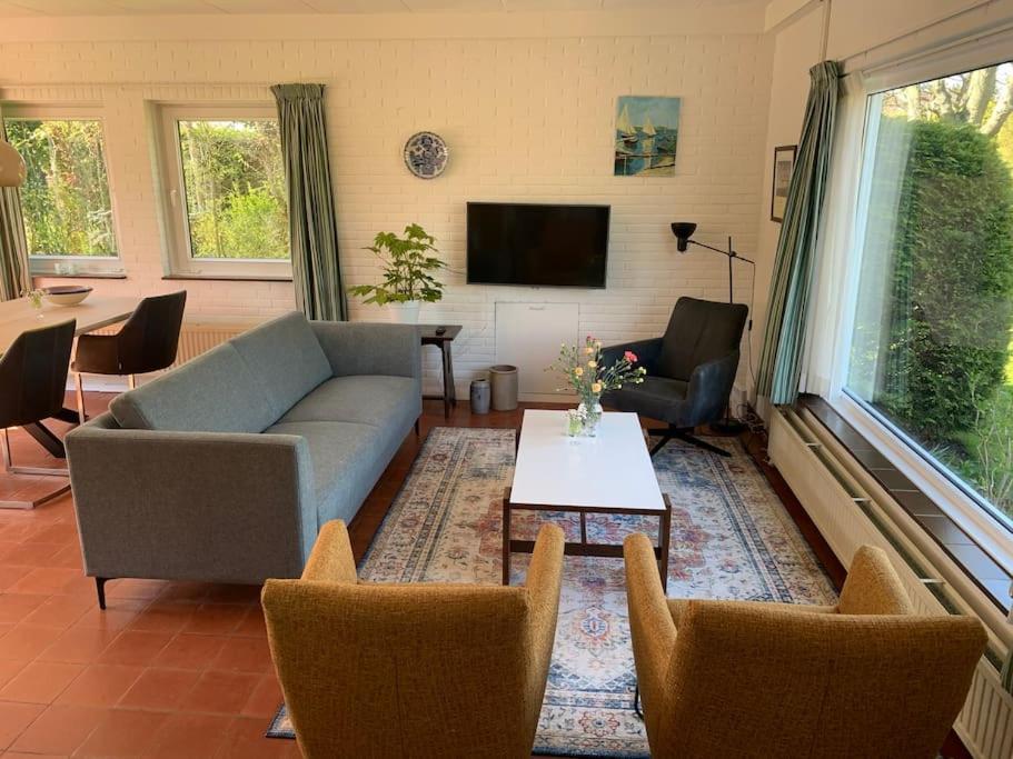 Three-Bedroom House photo 1