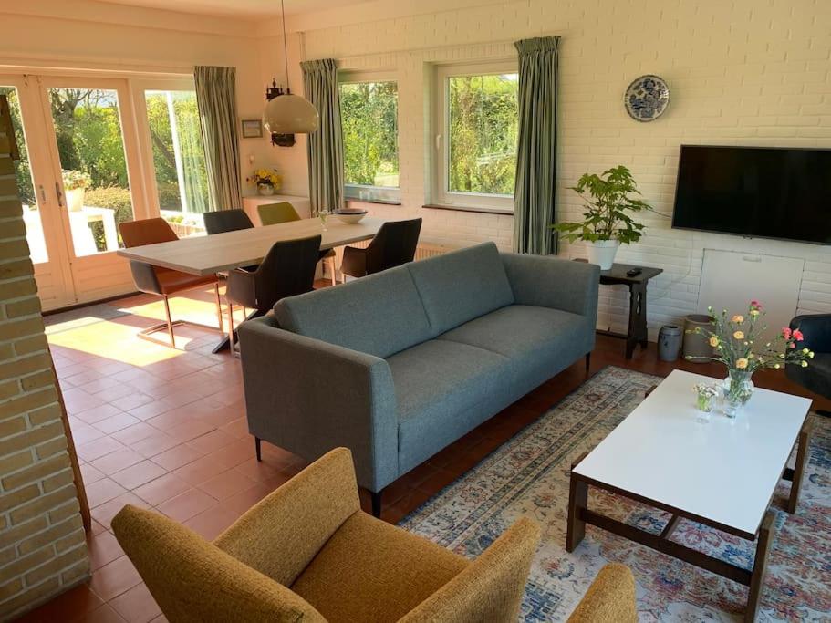 Three-Bedroom House photo 2
