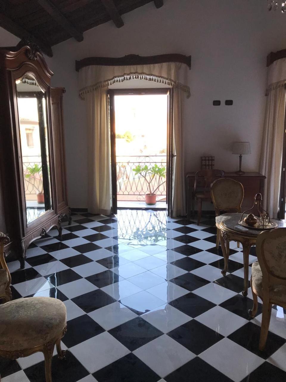 Appartamento con vista con balcone