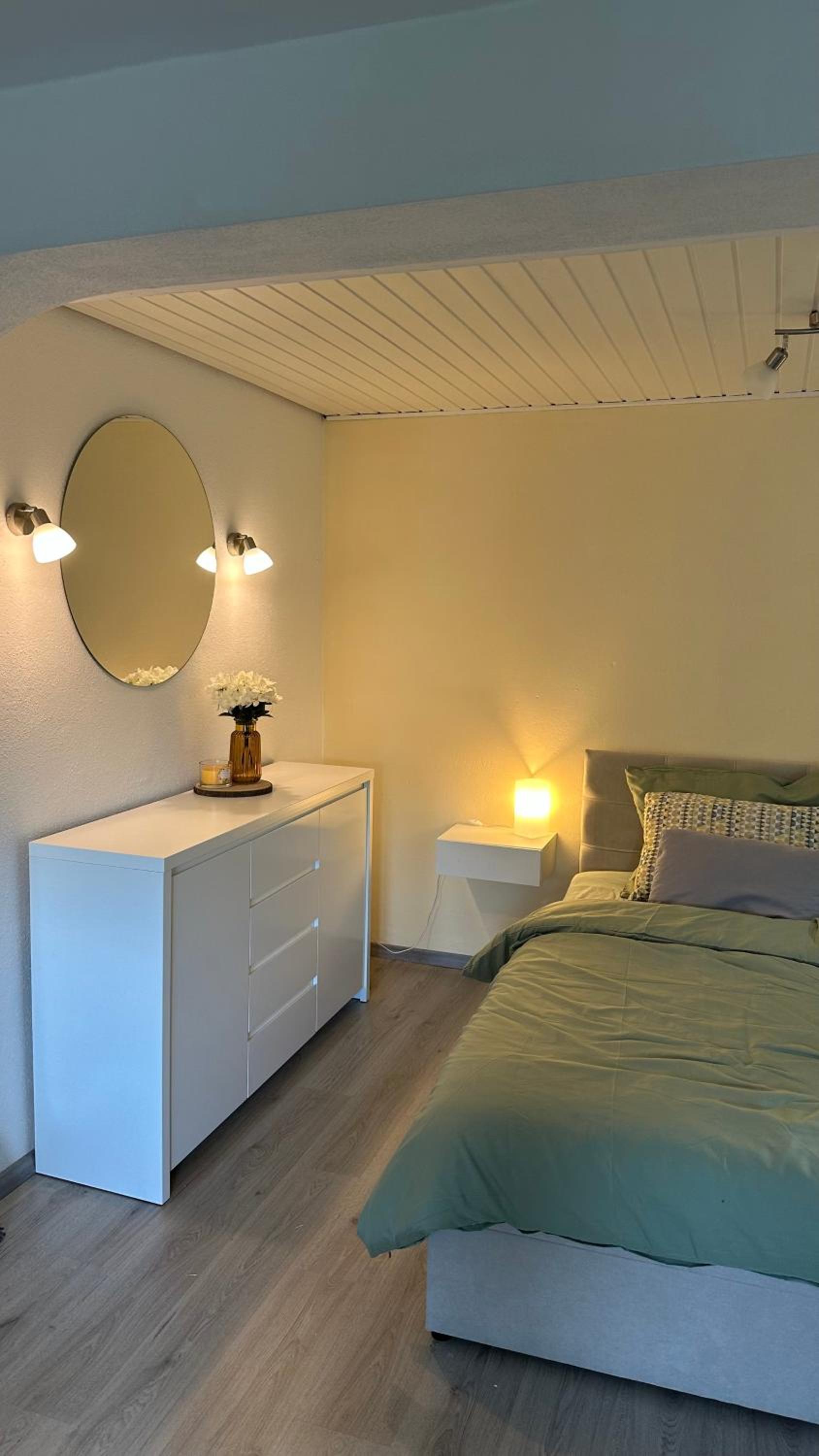 One-Bedroom Apartment photo 3