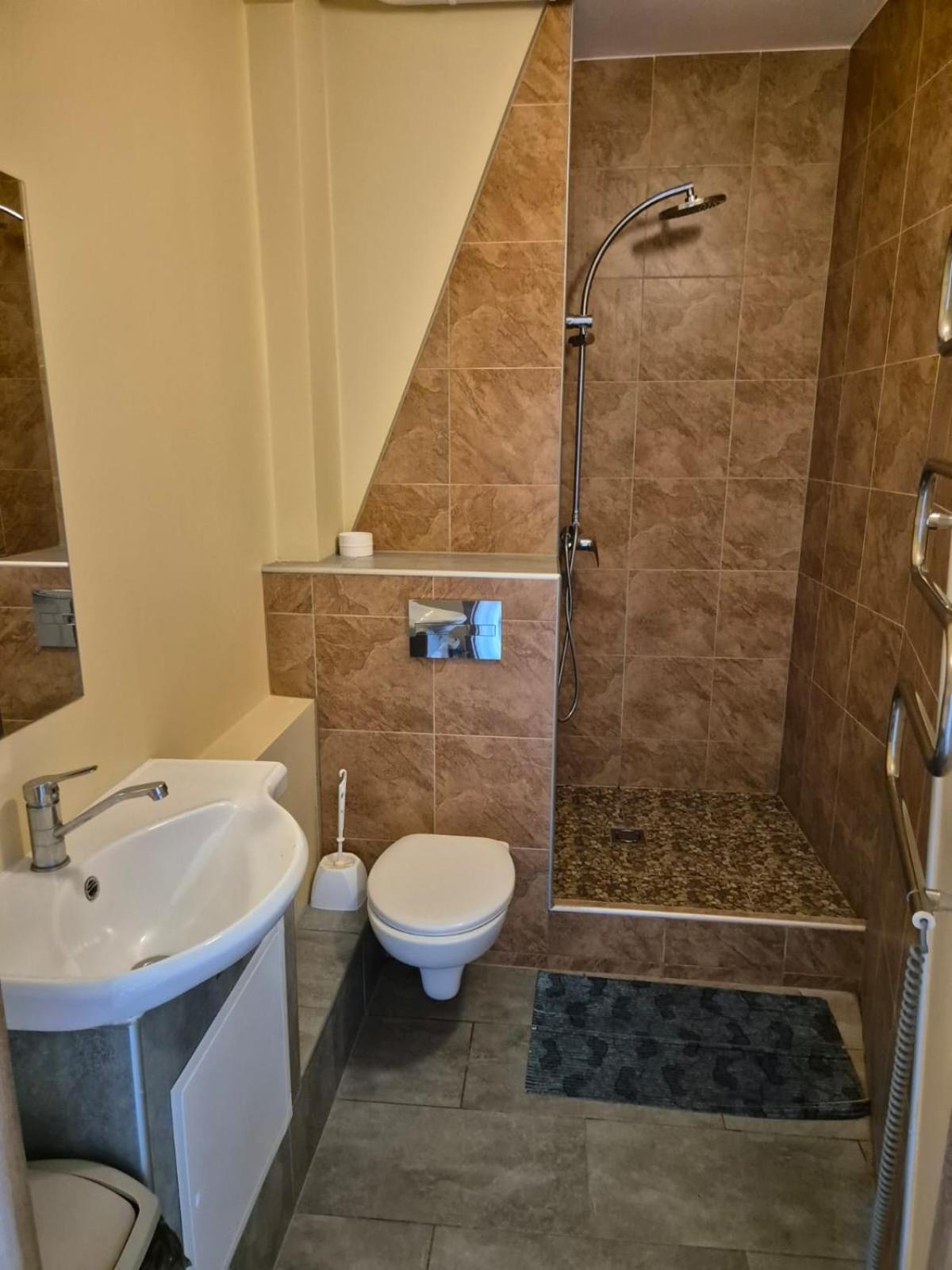 Classic Quadruple Room - Photo 2
