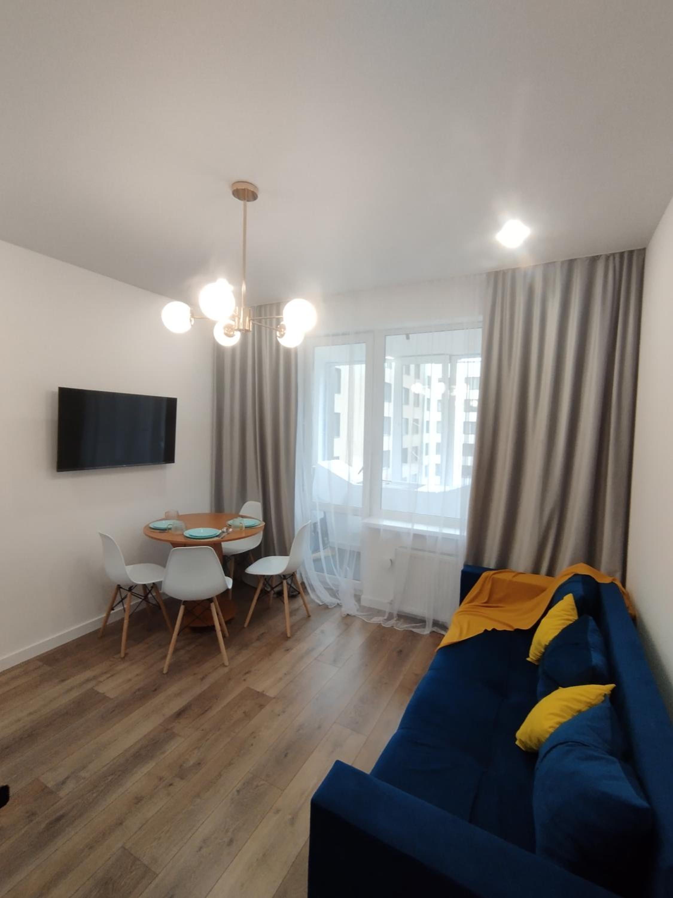 One-Bedroom Apartment photo 1