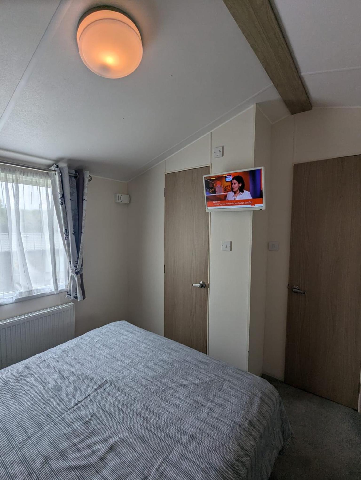 Mobile Home photo 2
