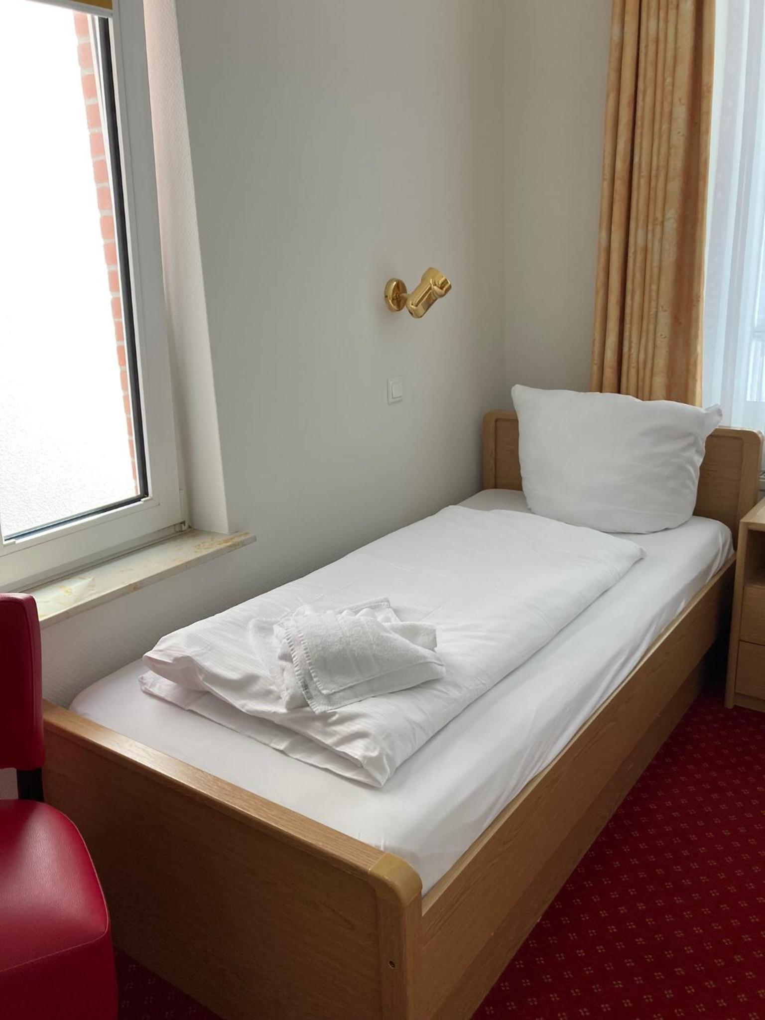 Single Room photo 3