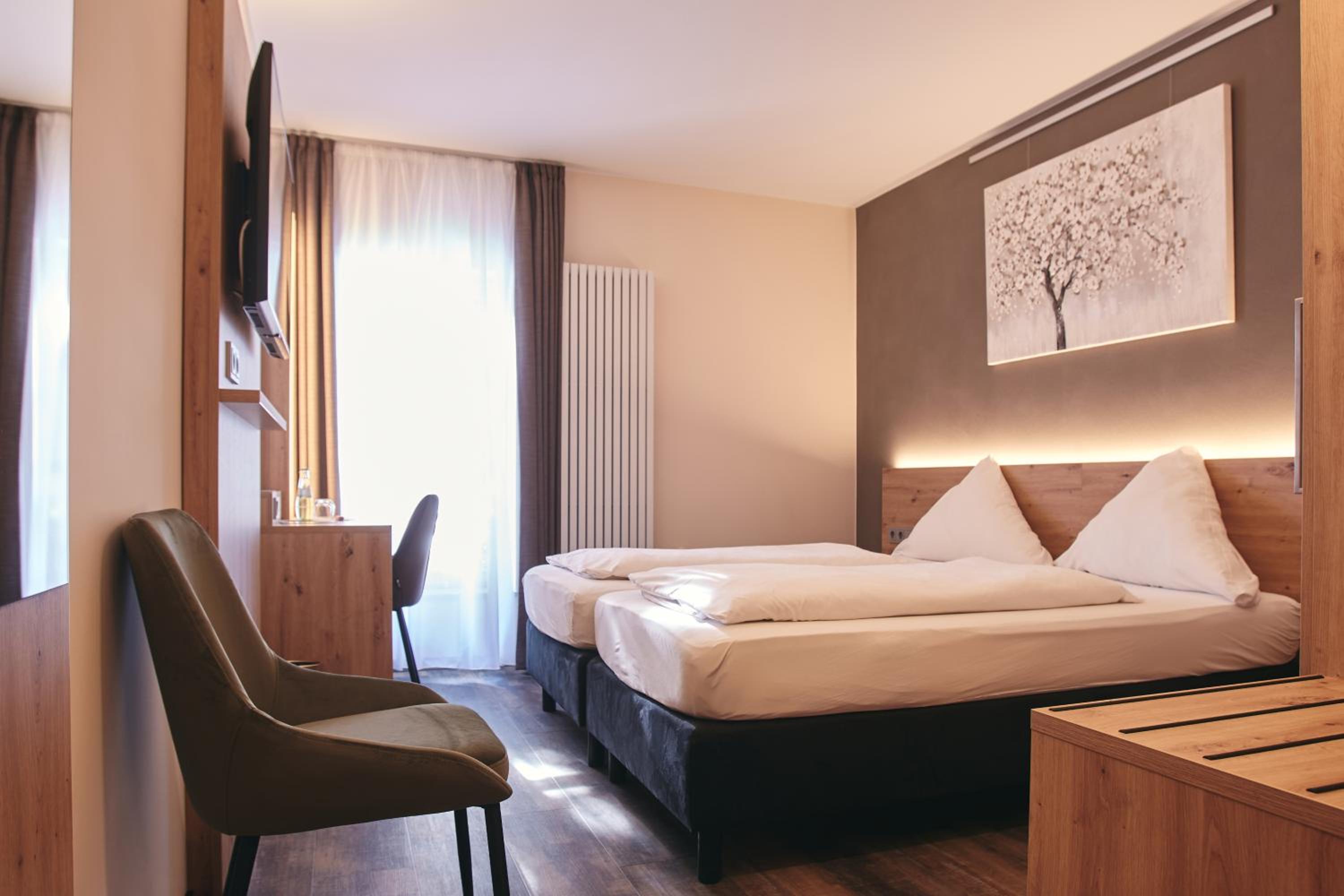 Double Room - Photo 8