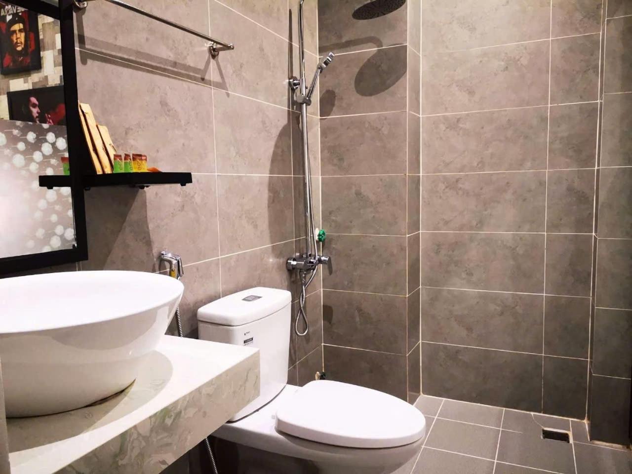Double Room With Private Bathroom photo 2