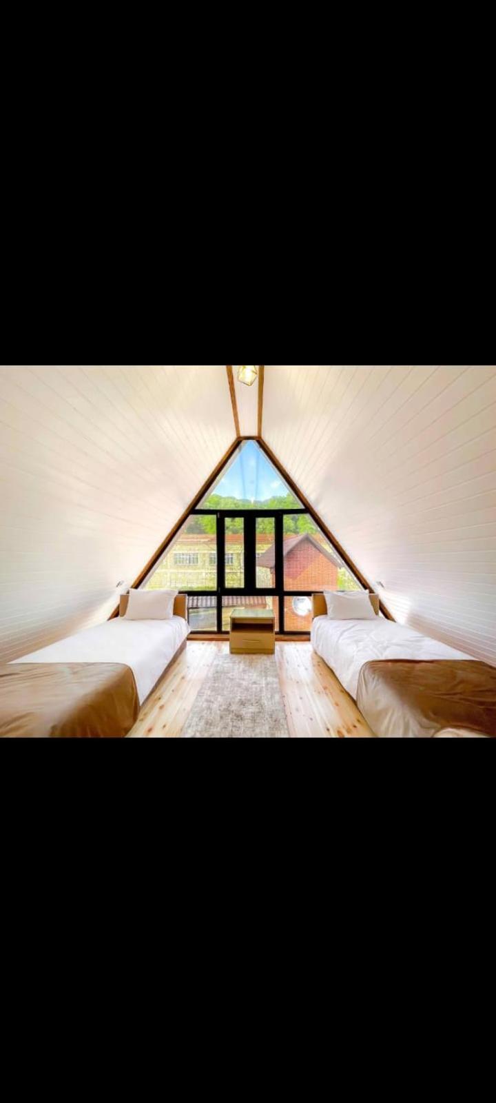 One-Bedroom House photo 1