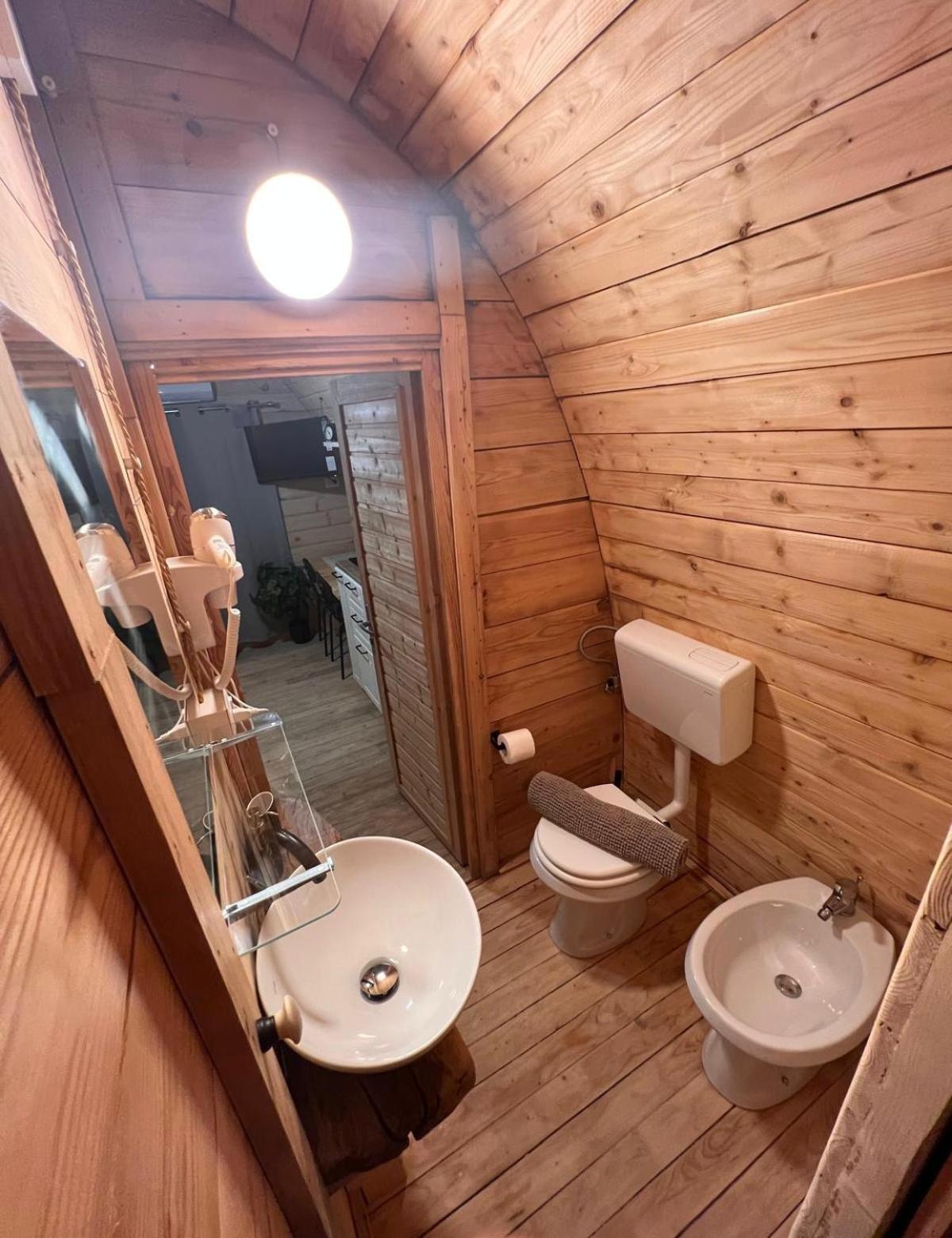 One-Bedroom House - Photo 9
