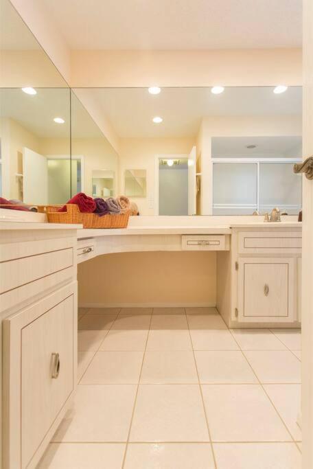 Three-Bedroom House photo 3