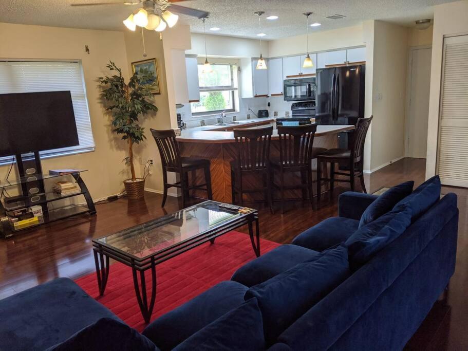 Three-Bedroom House photo 2