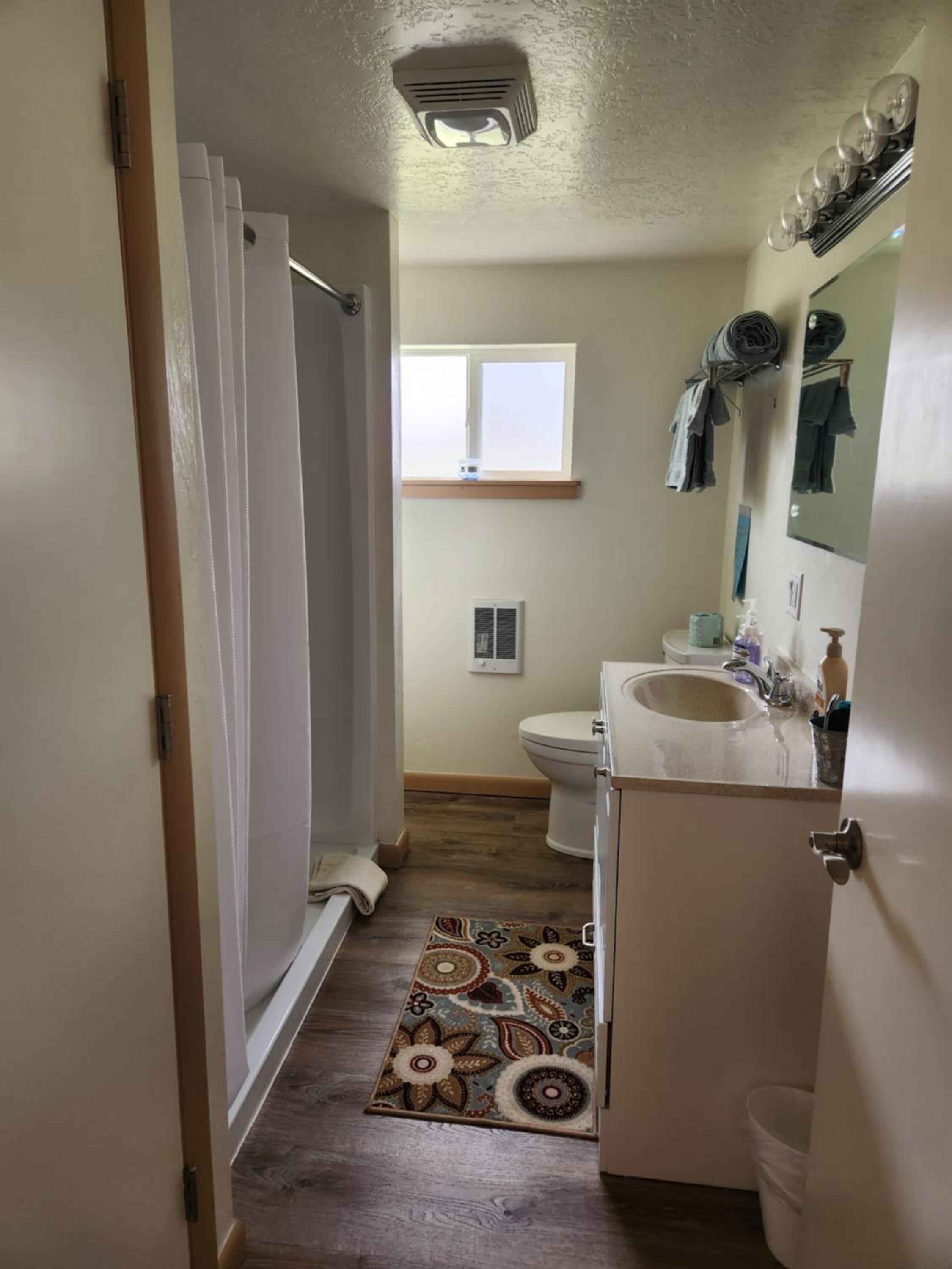 One-Bedroom Cottage - Photo 4
