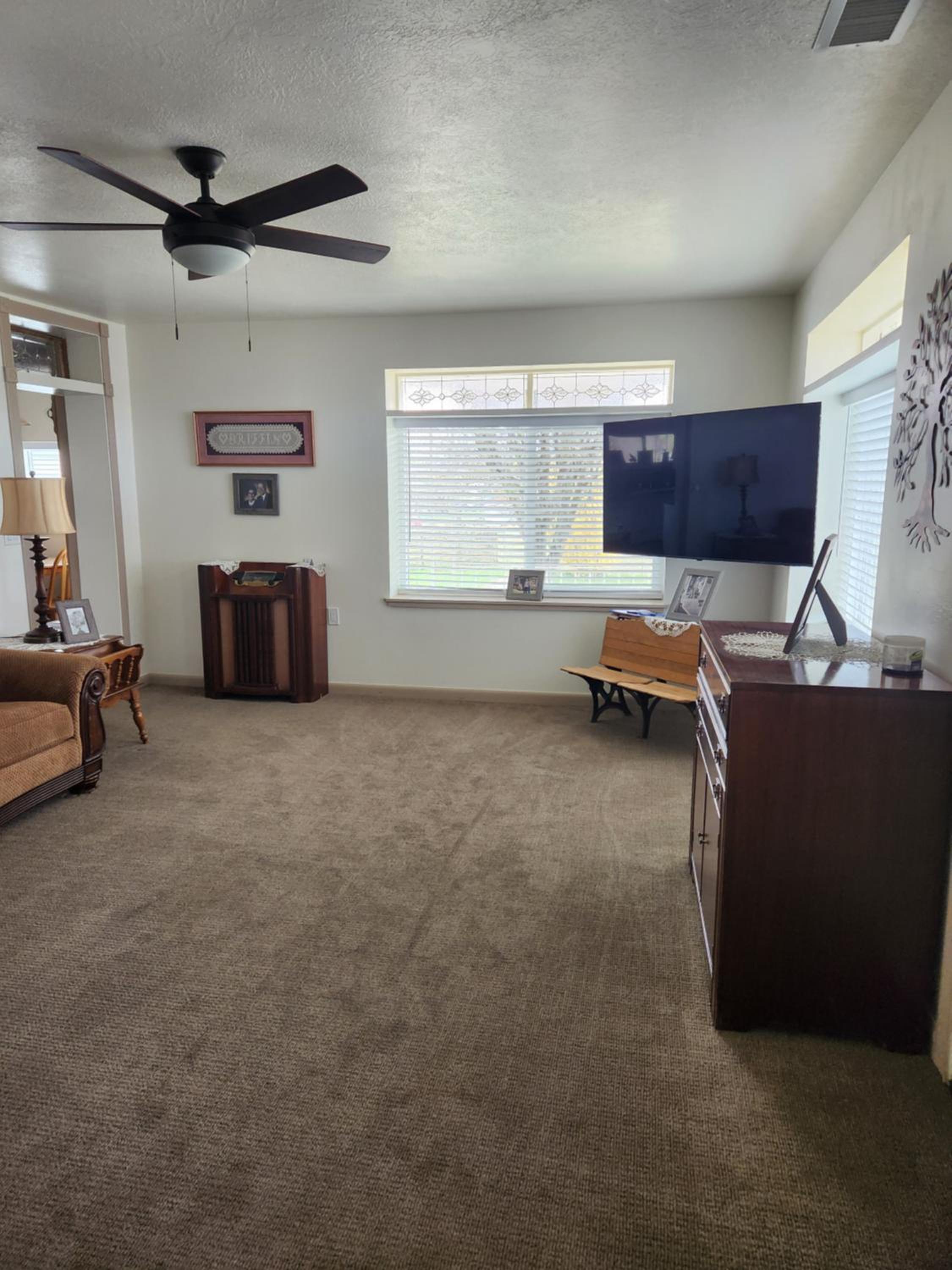 Three-Bedroom House photo 1