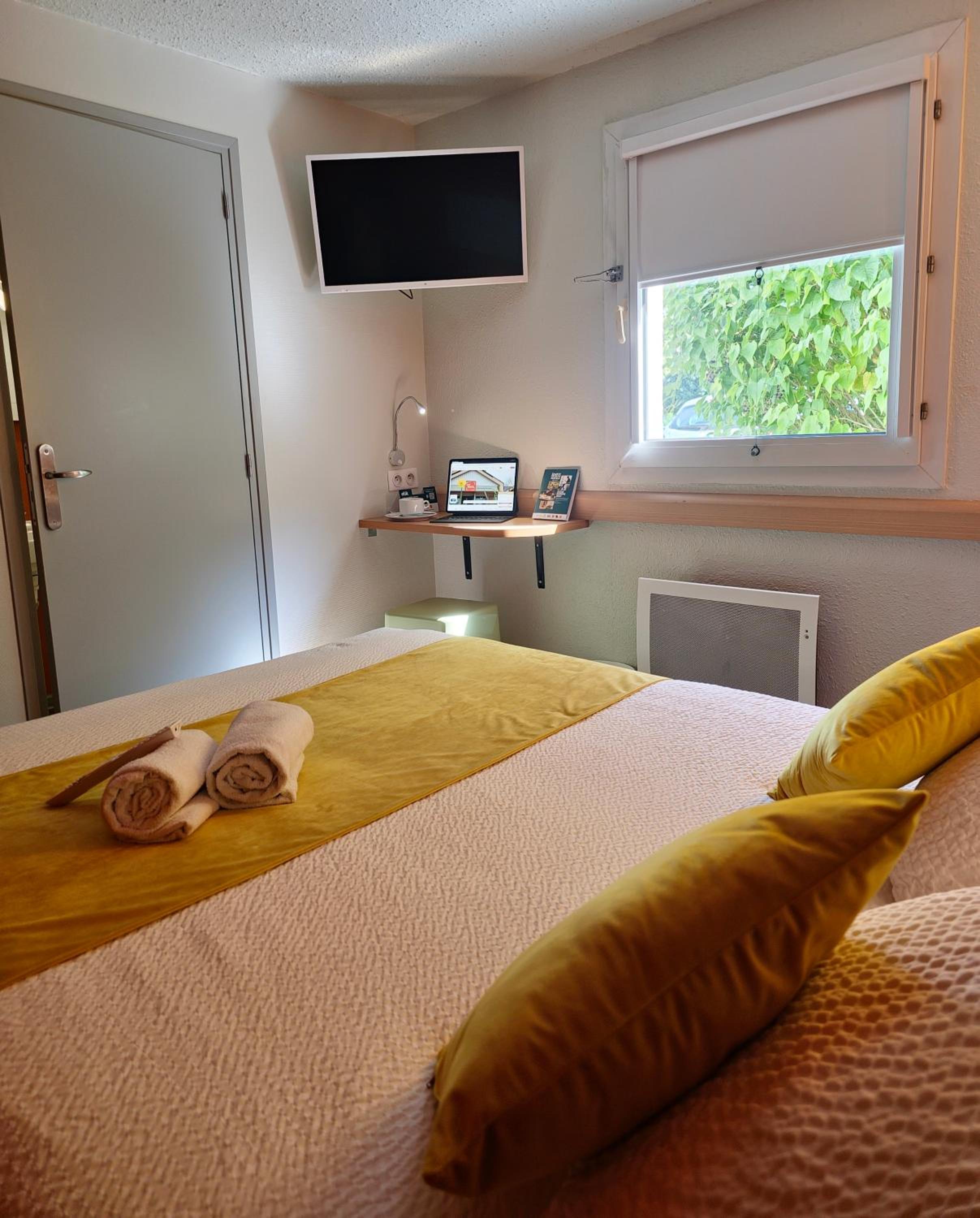 Double Room - Photo 1