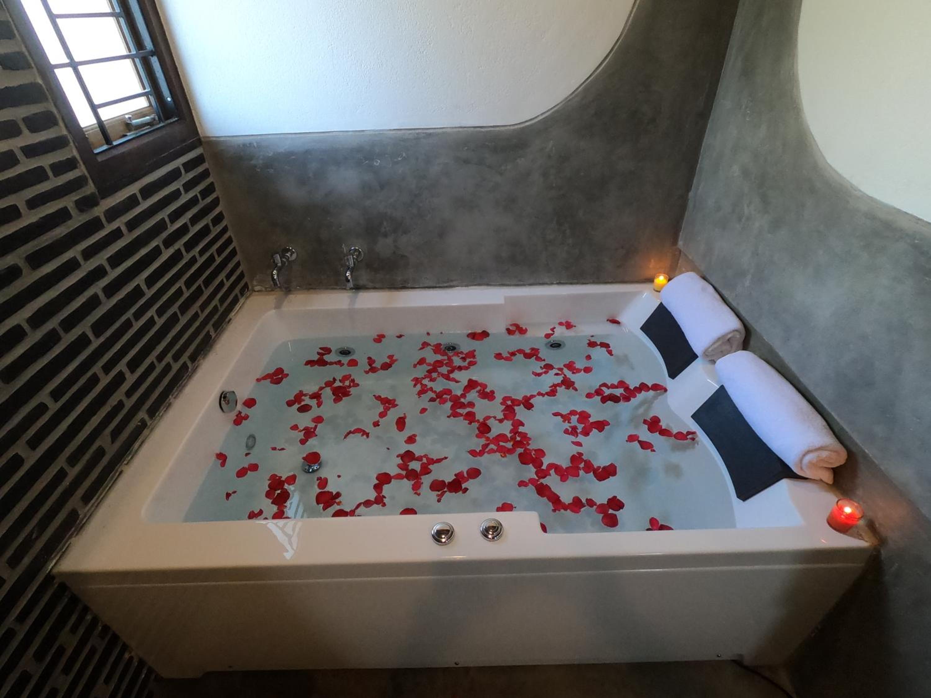 Studio with Spa Bath - Photo 15