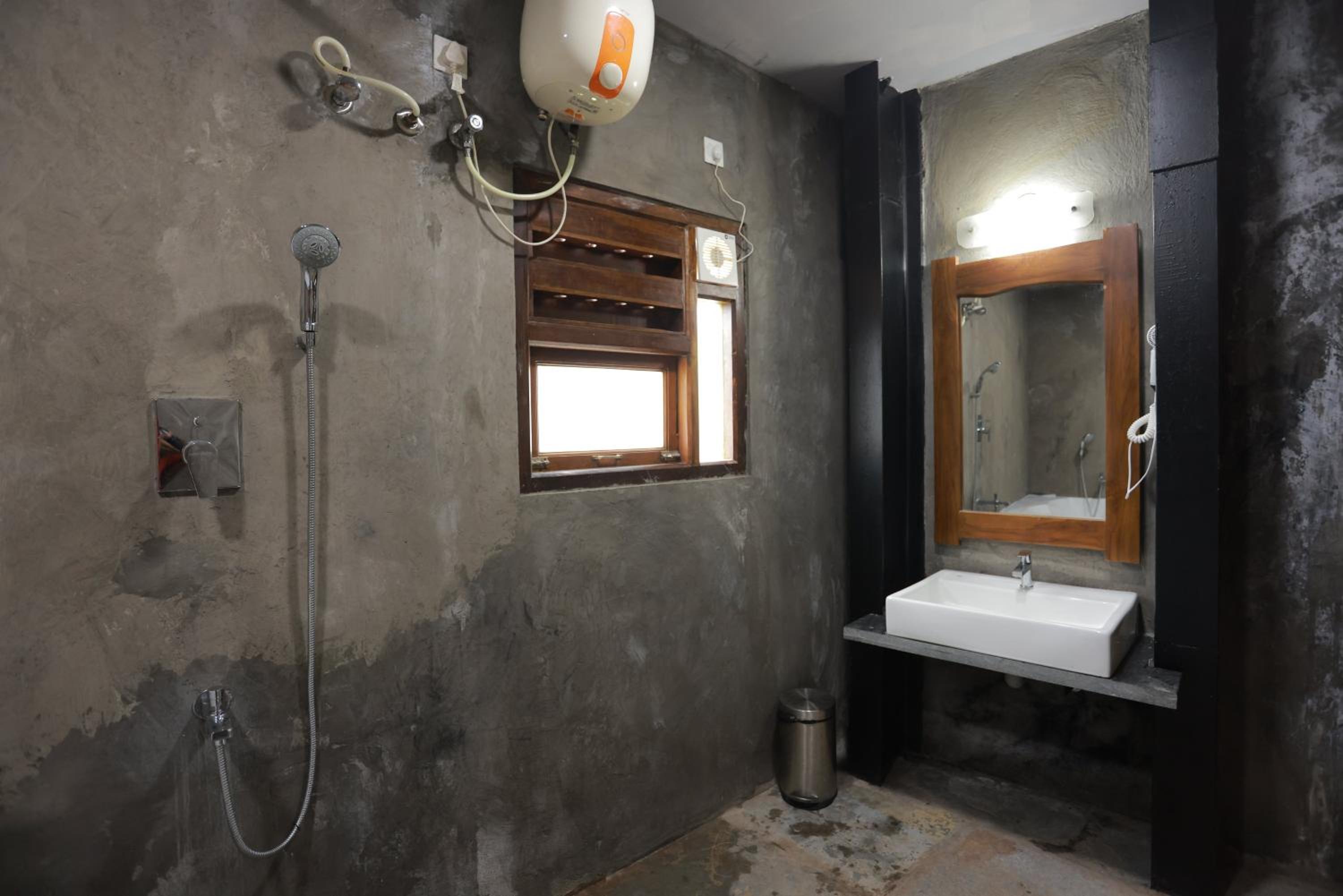 Studio with Spa Bath - Photo 17
