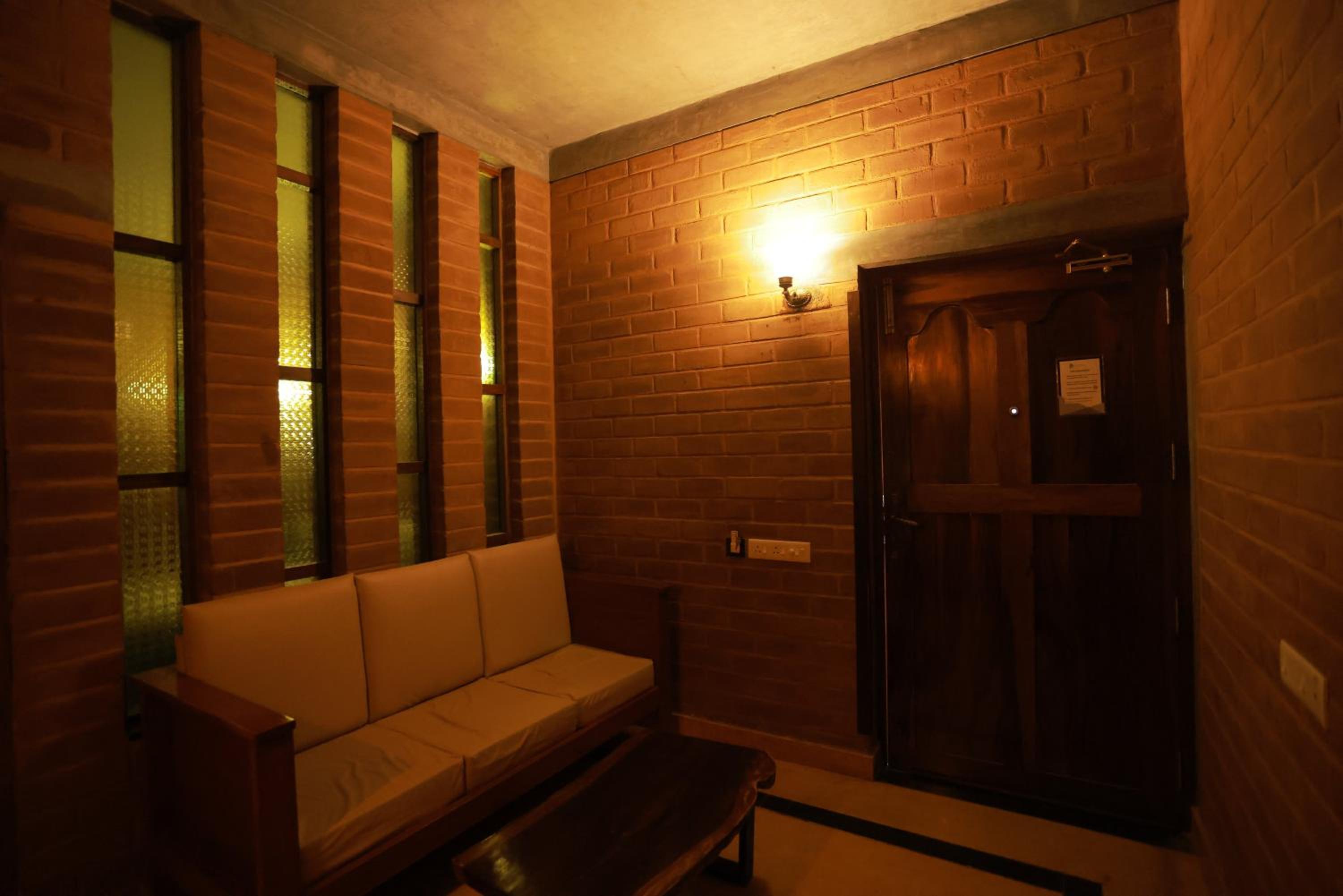 Queen Suite with Spa Bath - Photo 1