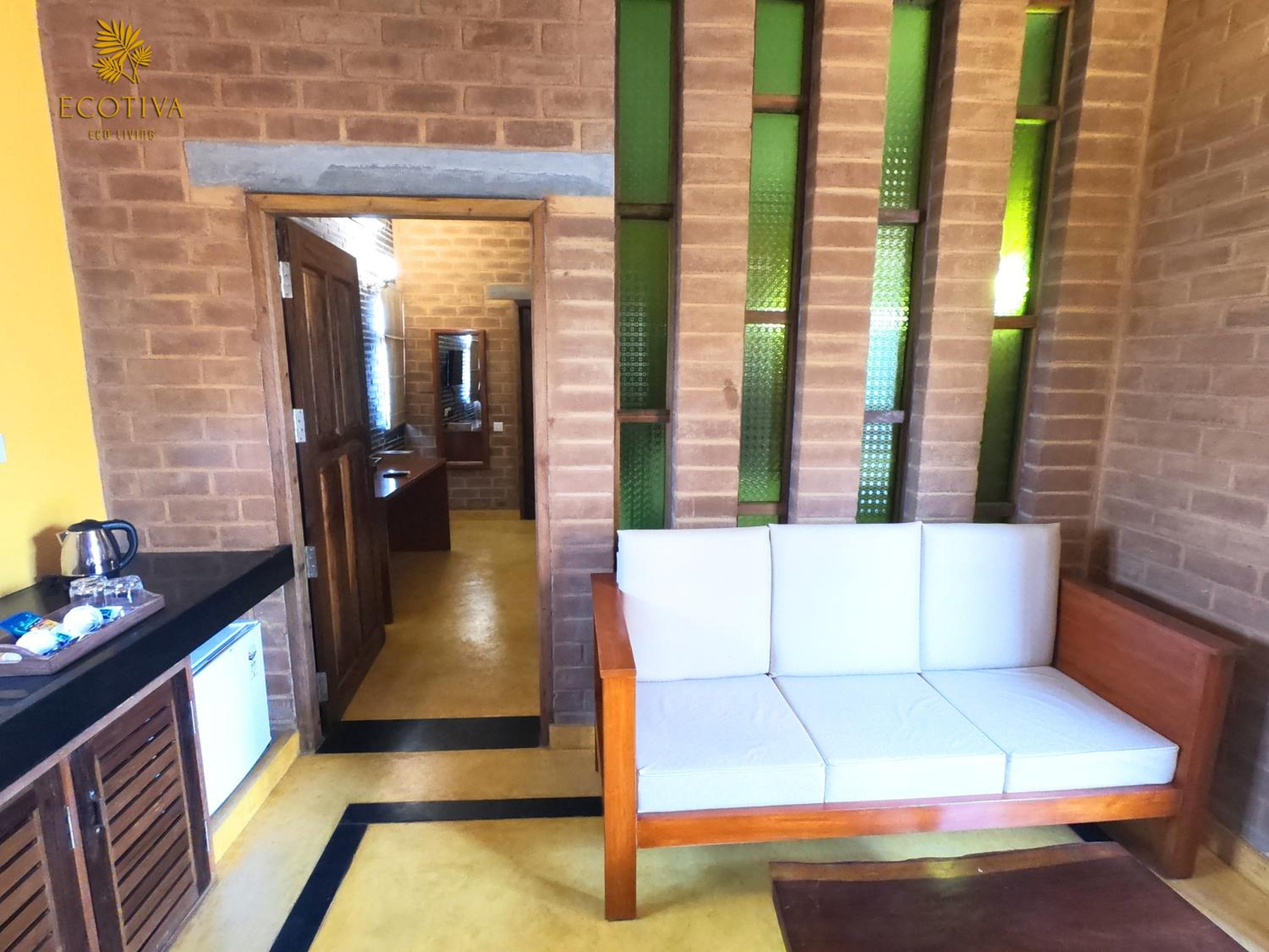 Queen Suite with Spa Bath