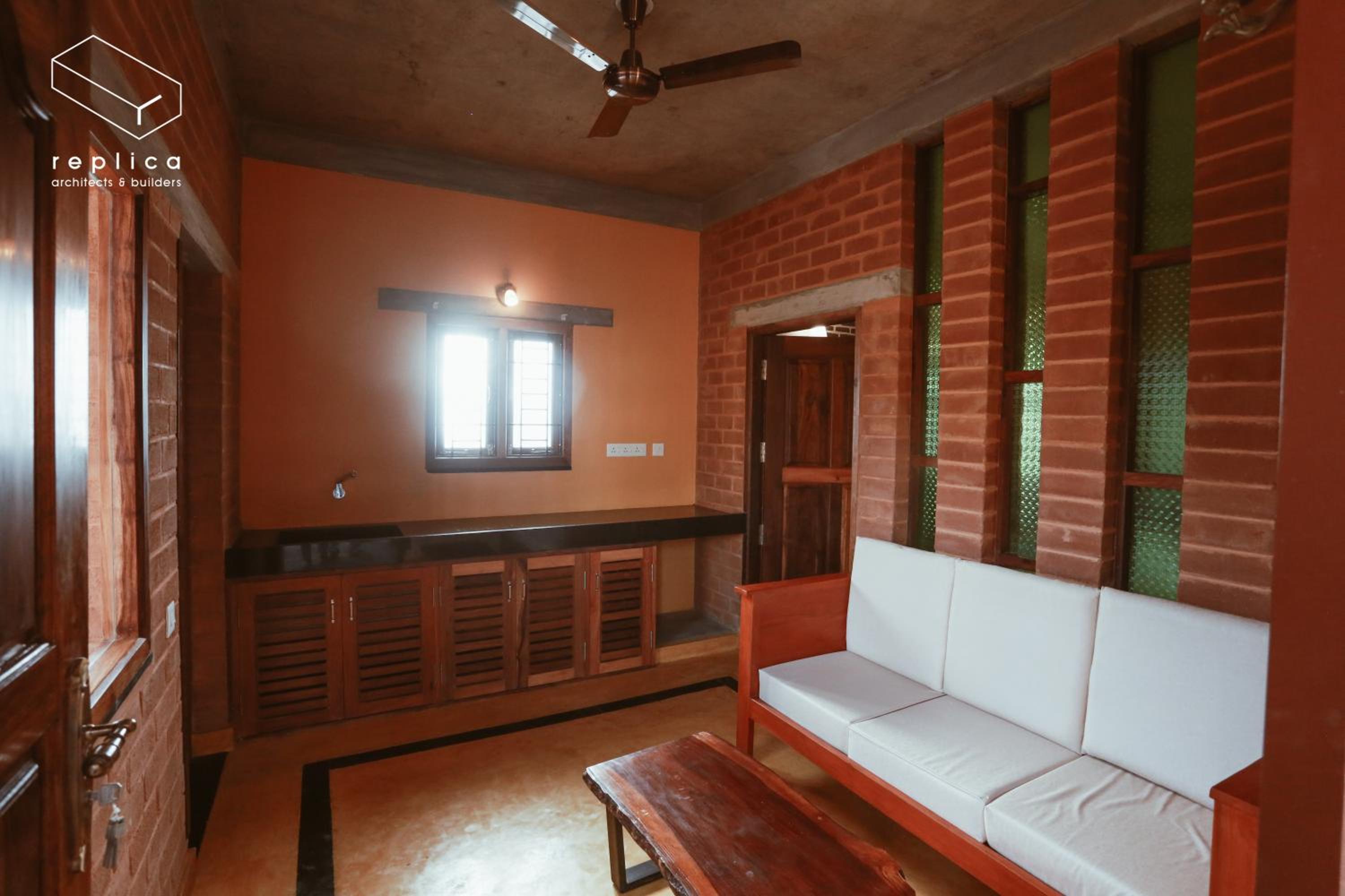 Queen Suite with Spa Bath - Photo 9