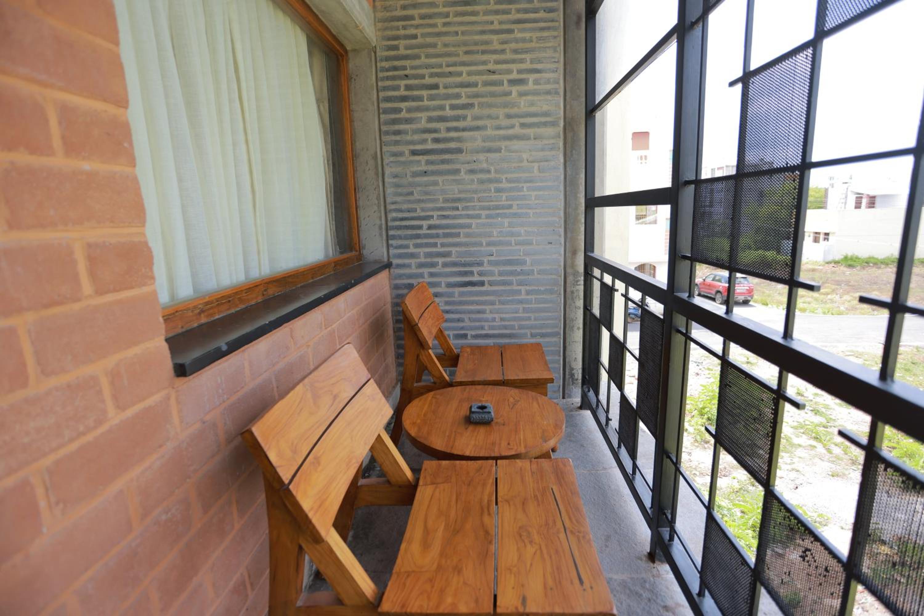 Double Room with Spa Bath - Photo 17