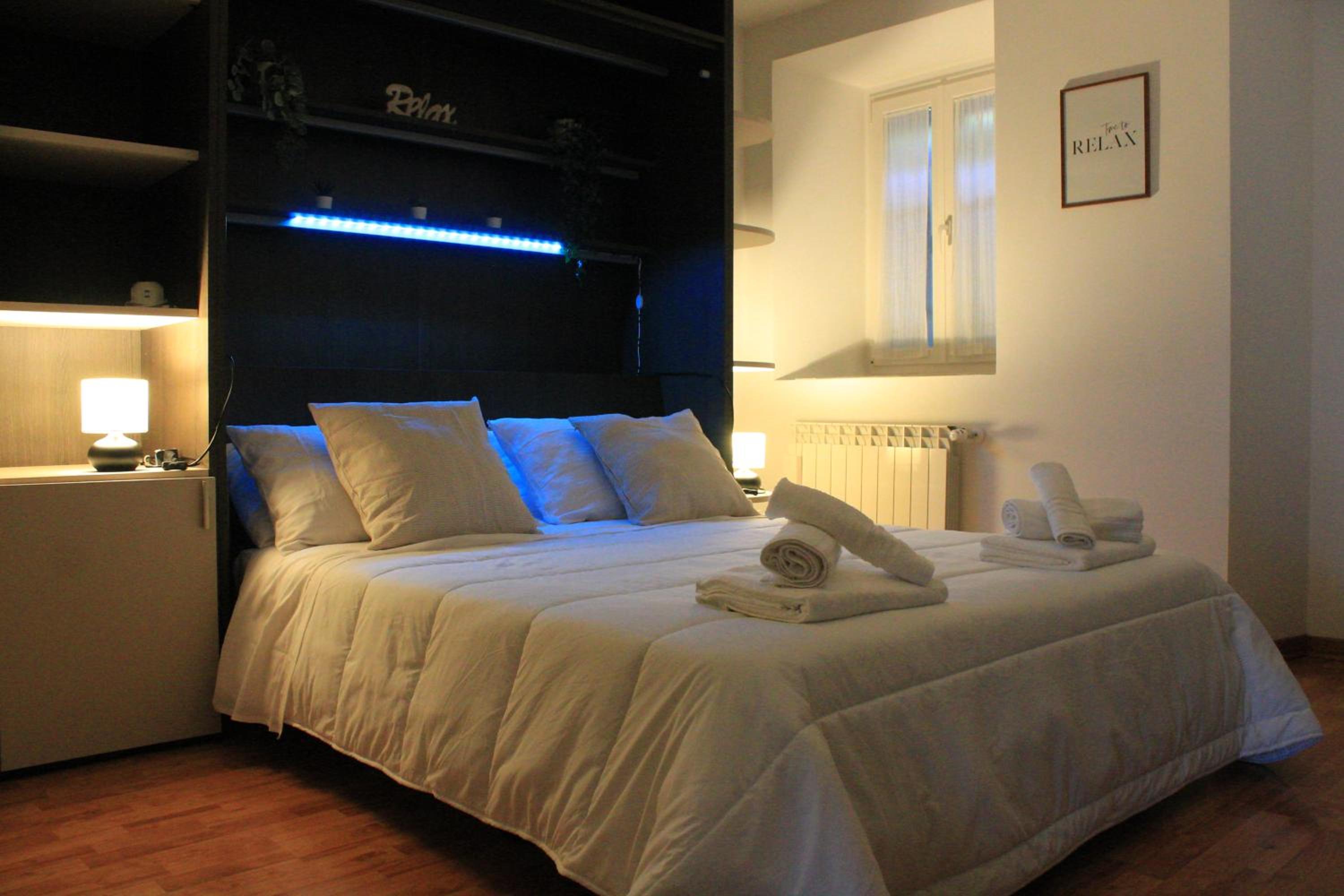 One-Bedroom Deluxe Apartment