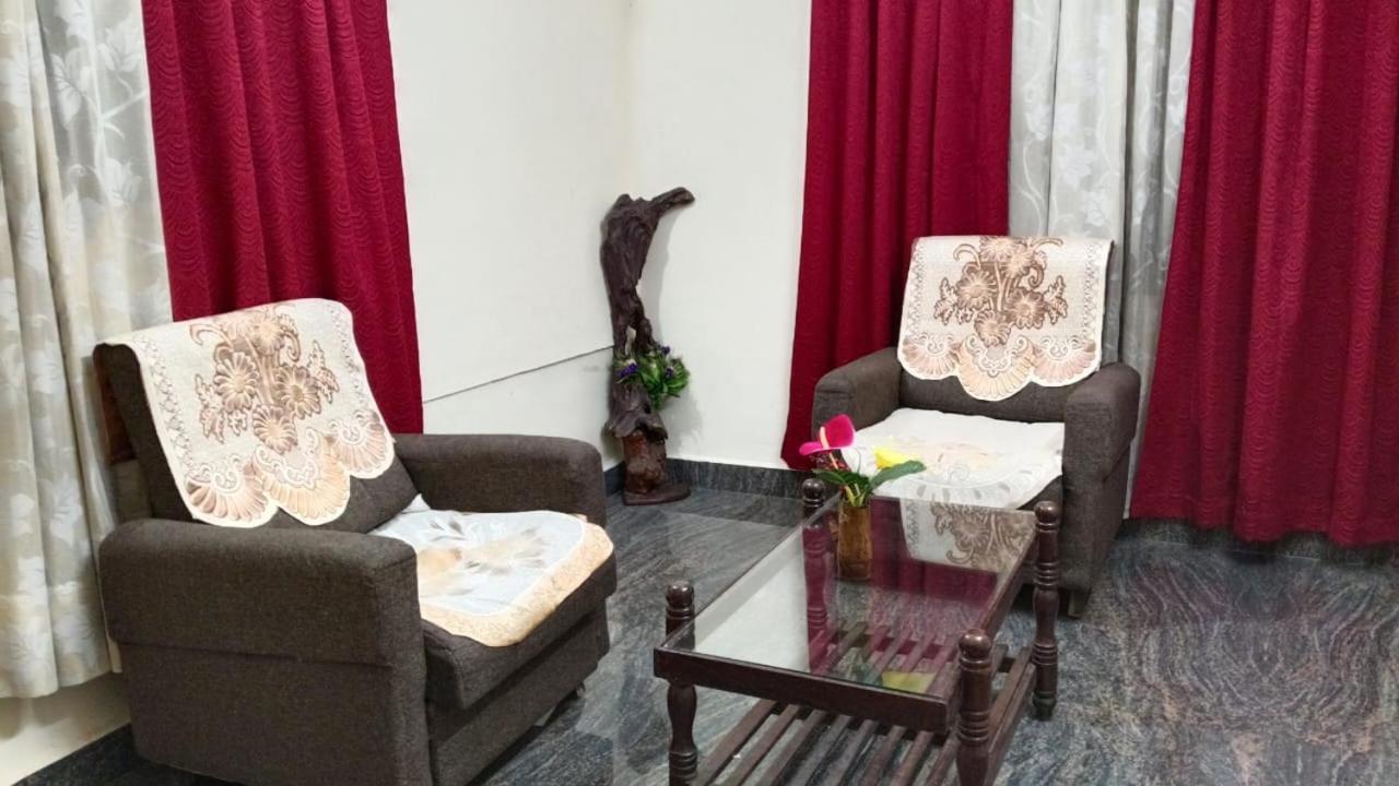 One-Bedroom House photo 1