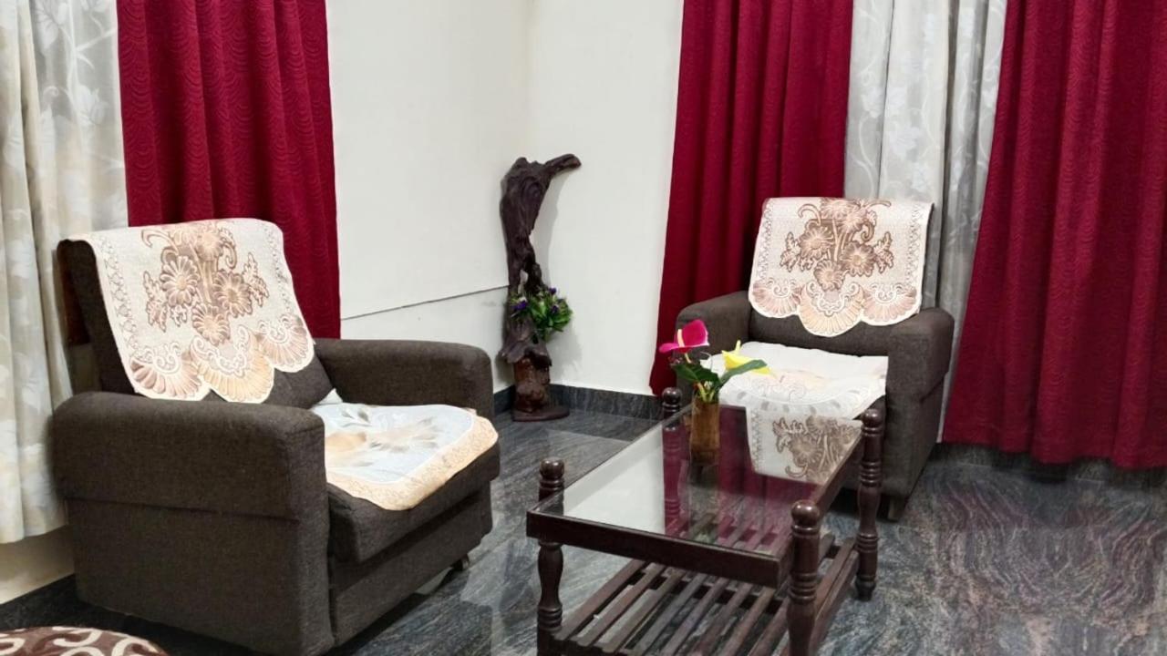 One-Bedroom House photo 2