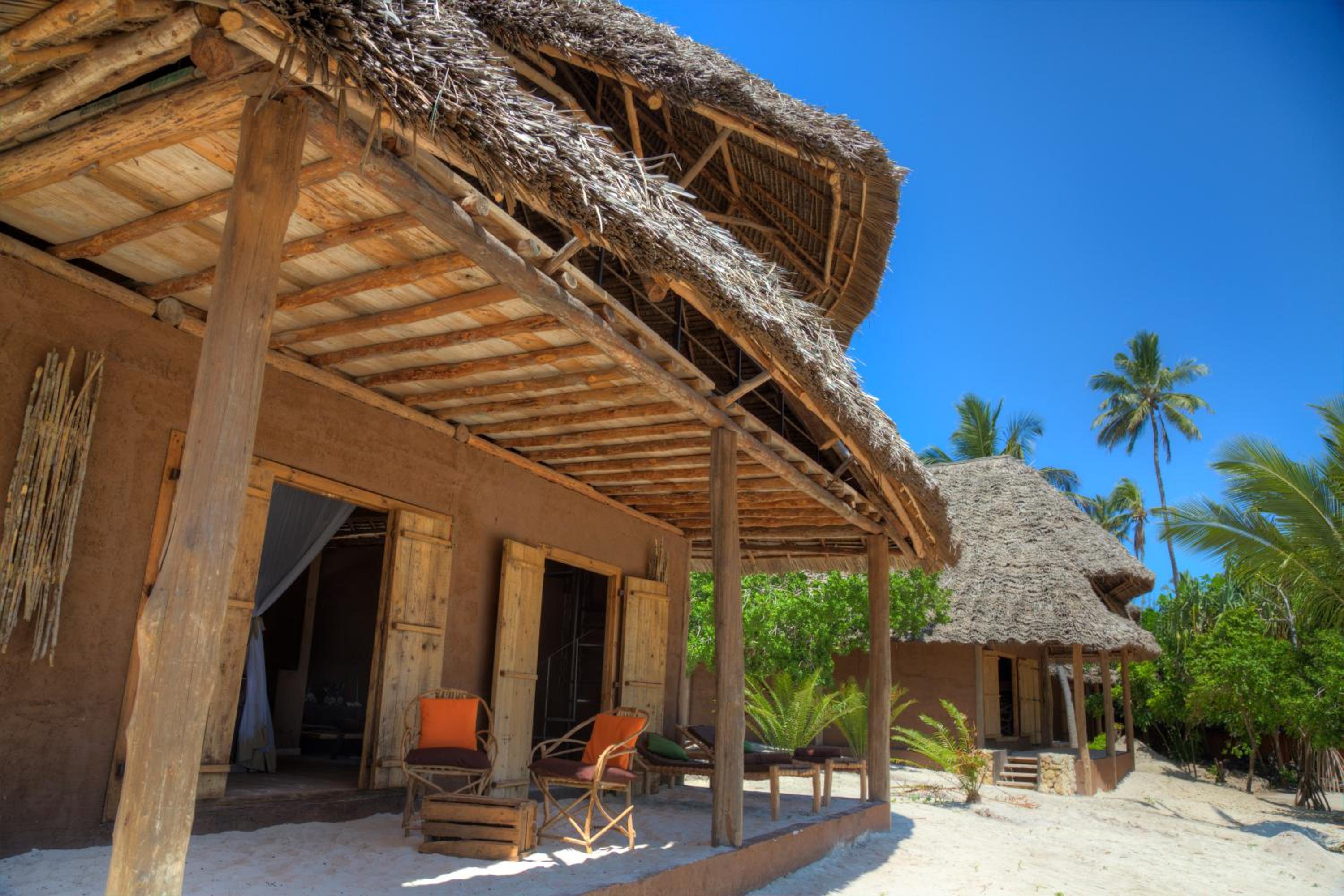 Duplex Bungalow with Pool View - Photo 4