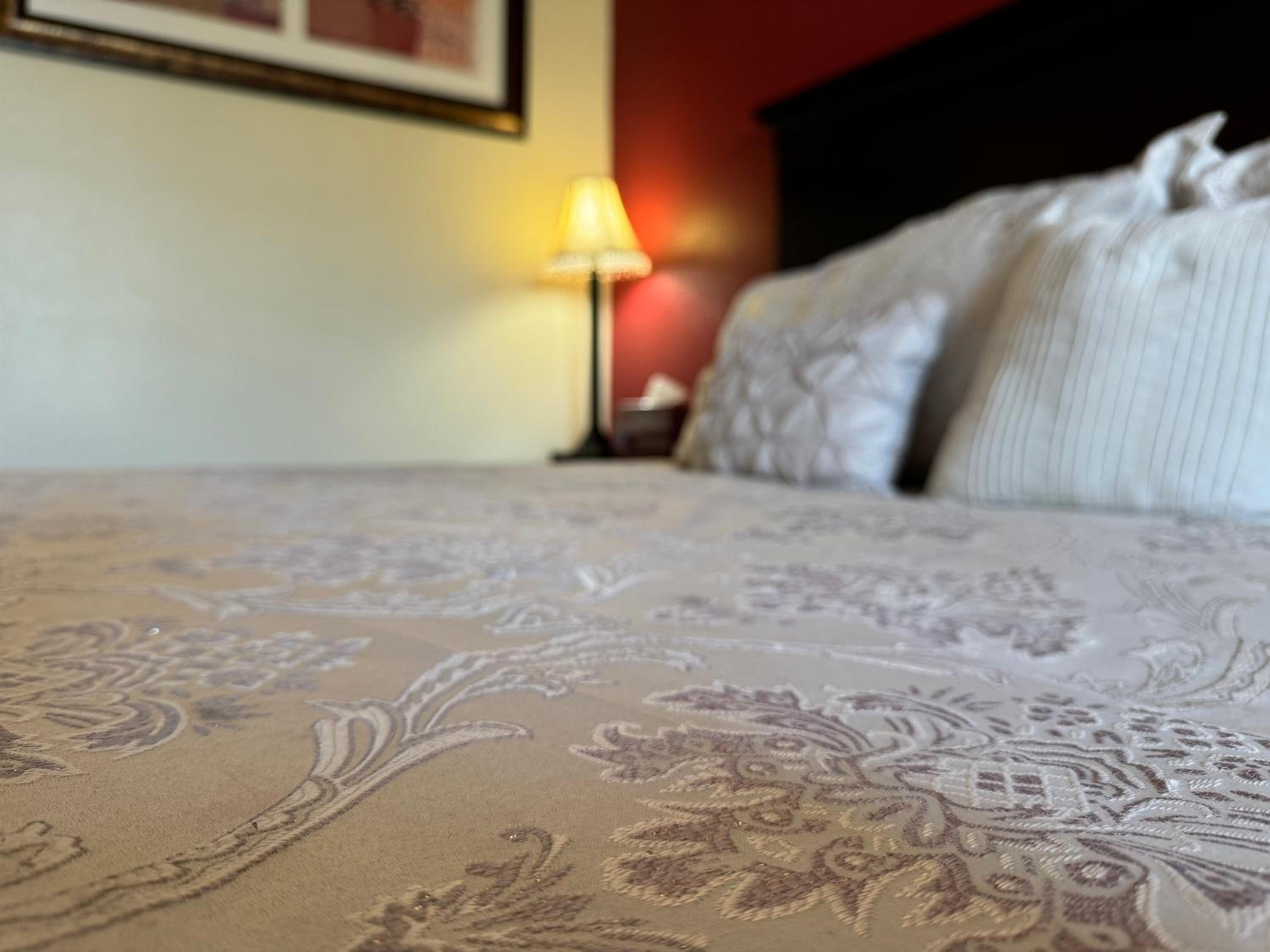 Standard King Room - Photo 2