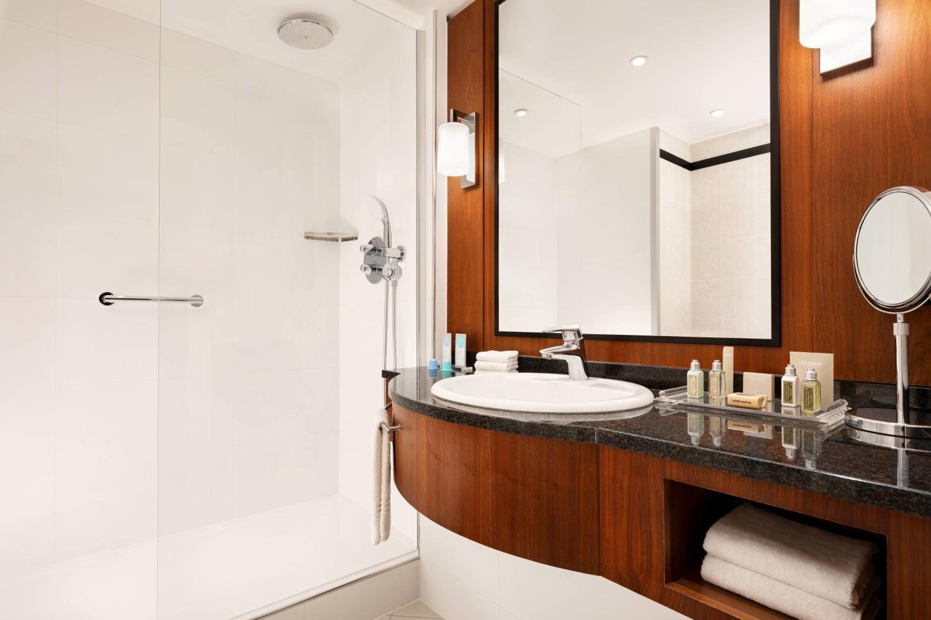 Prestige Twin Sea View Room with Balcony