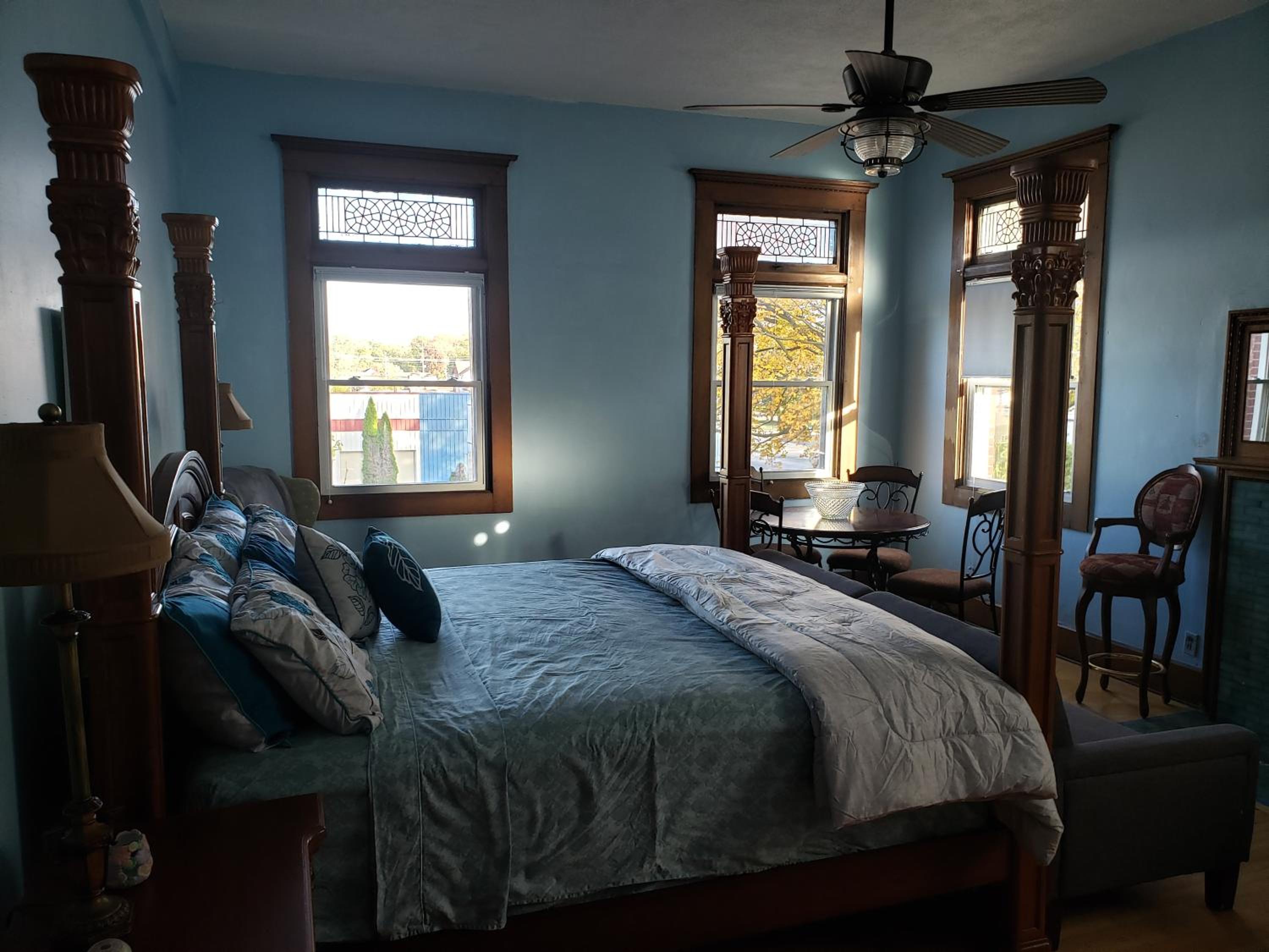 Deluxe Double Room (2 Adults + 1 Child) photo 1