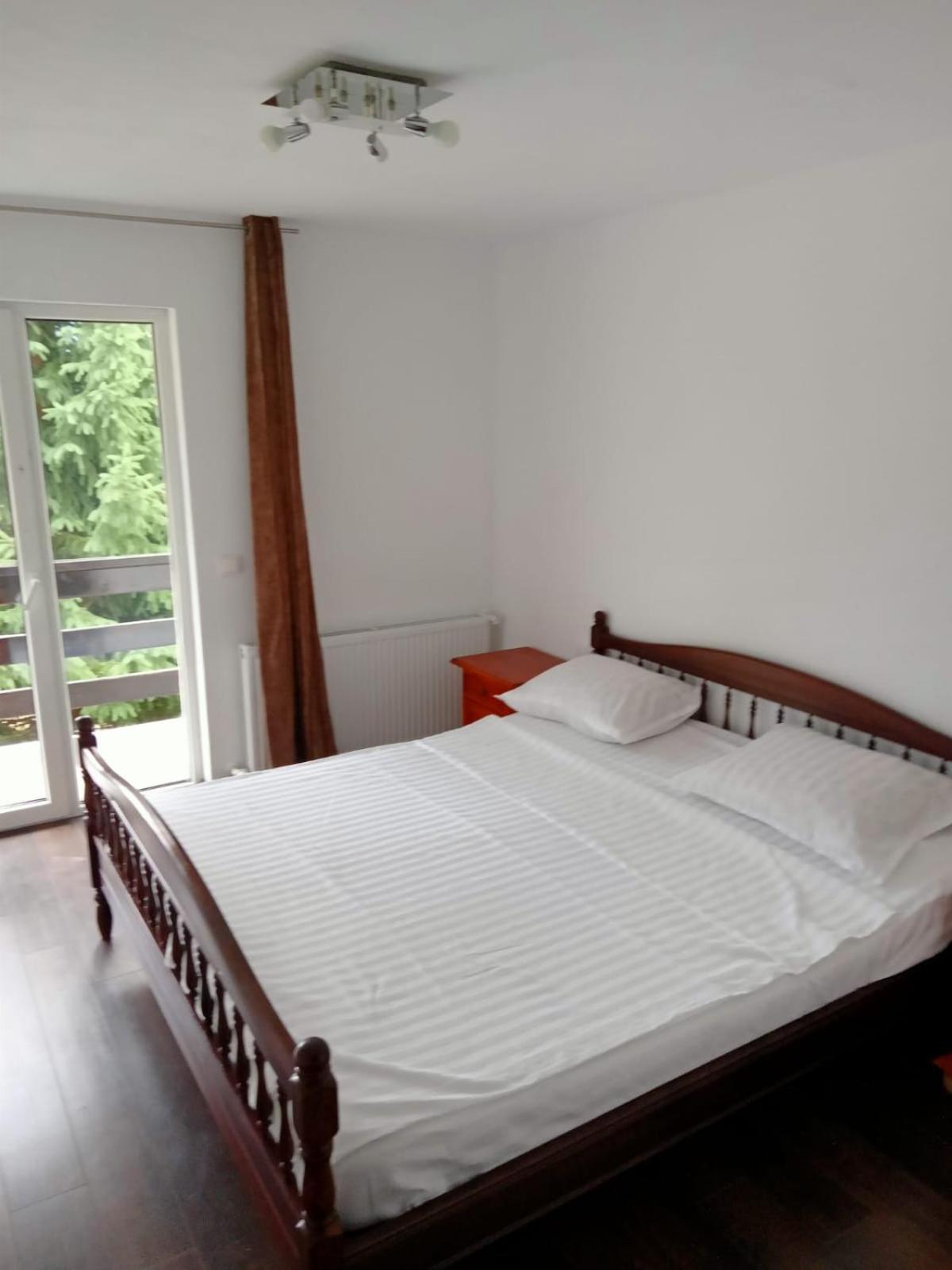 Standard Double Room with Shared Bathroom photo 3