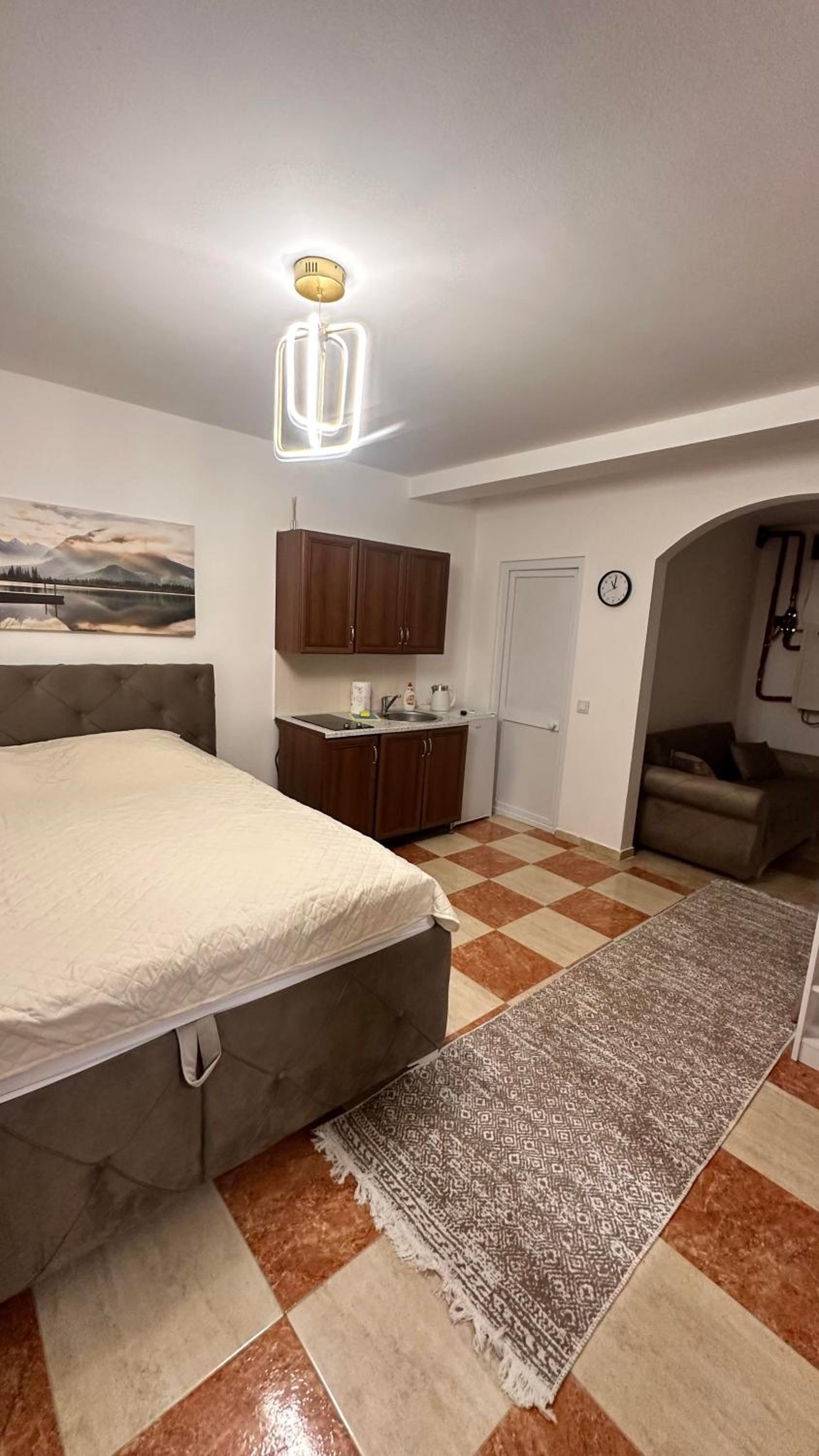 One-Bedroom Apartment
