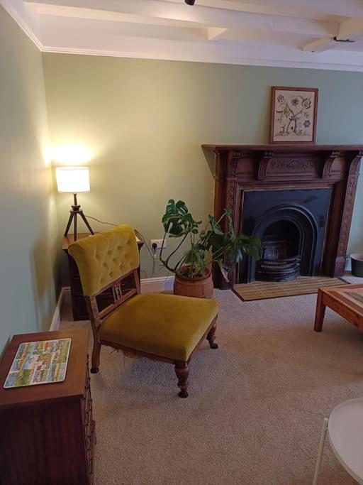 Three-Bedroom Apartment photo 2