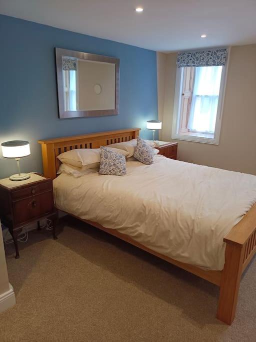 Three-Bedroom Apartment photo 1