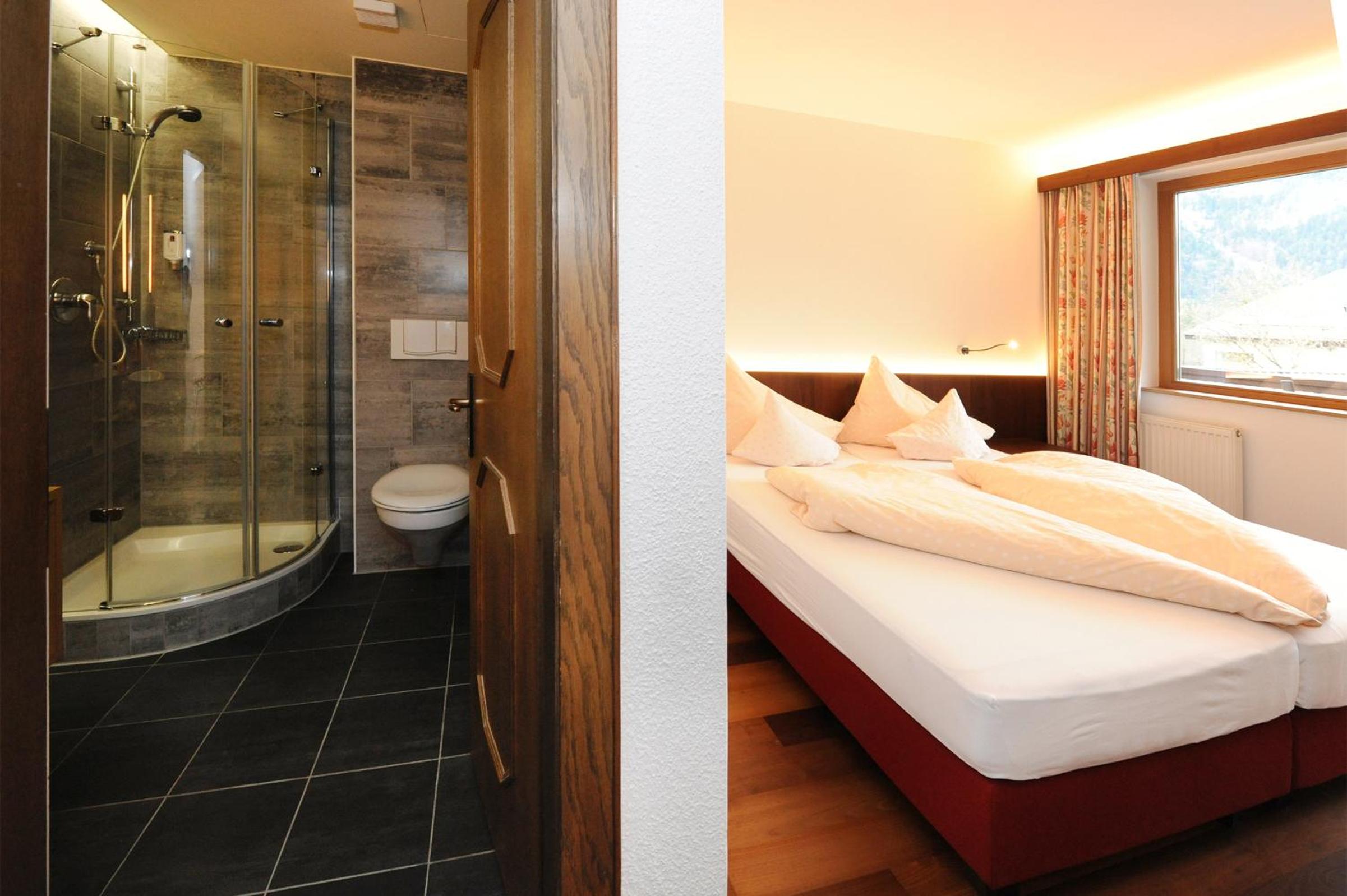 Double Room with Balcony photo 2