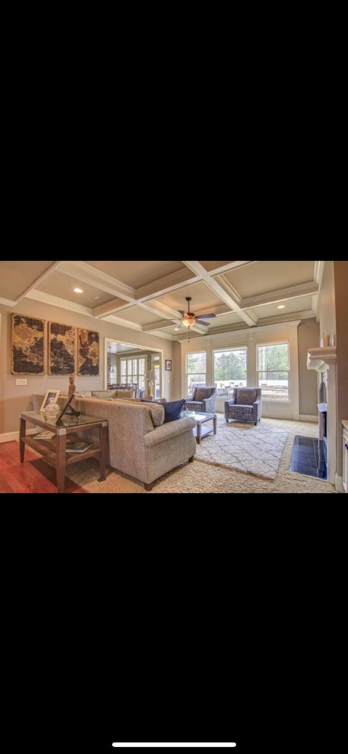 Seven-Bedroom House photo 1