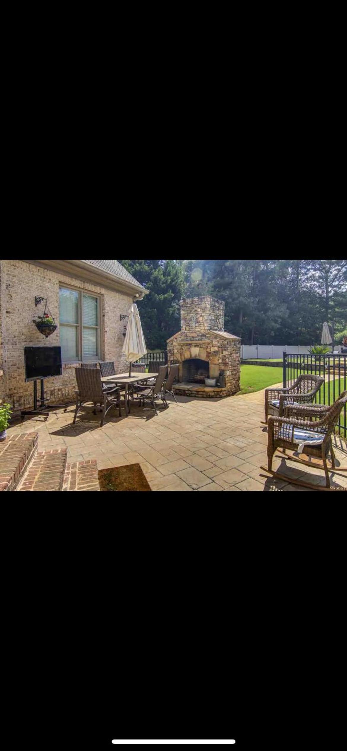 Seven-Bedroom House photo 2
