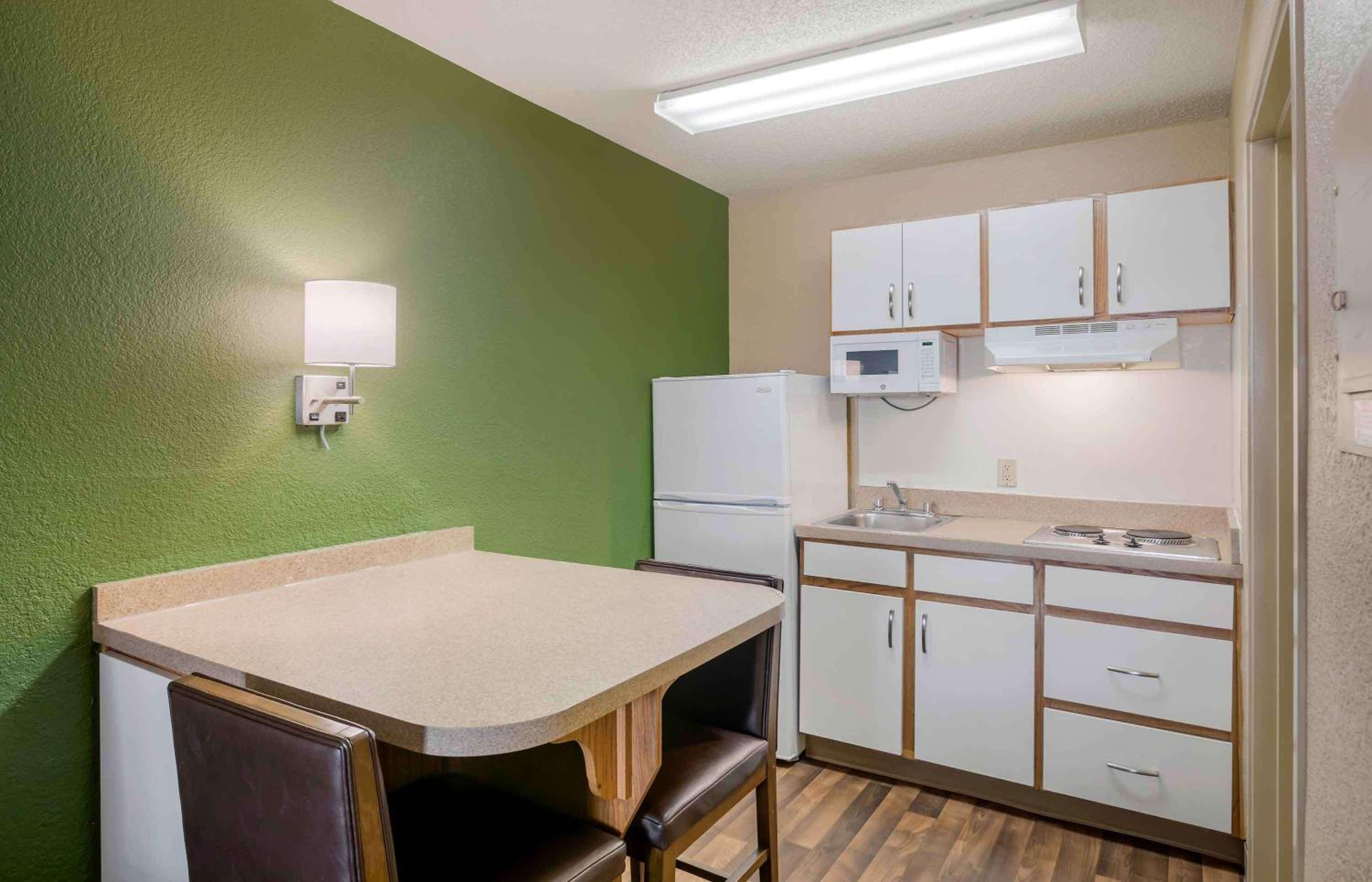 Studio with 2 Double Beds - Non-Smoking - Photo 2
