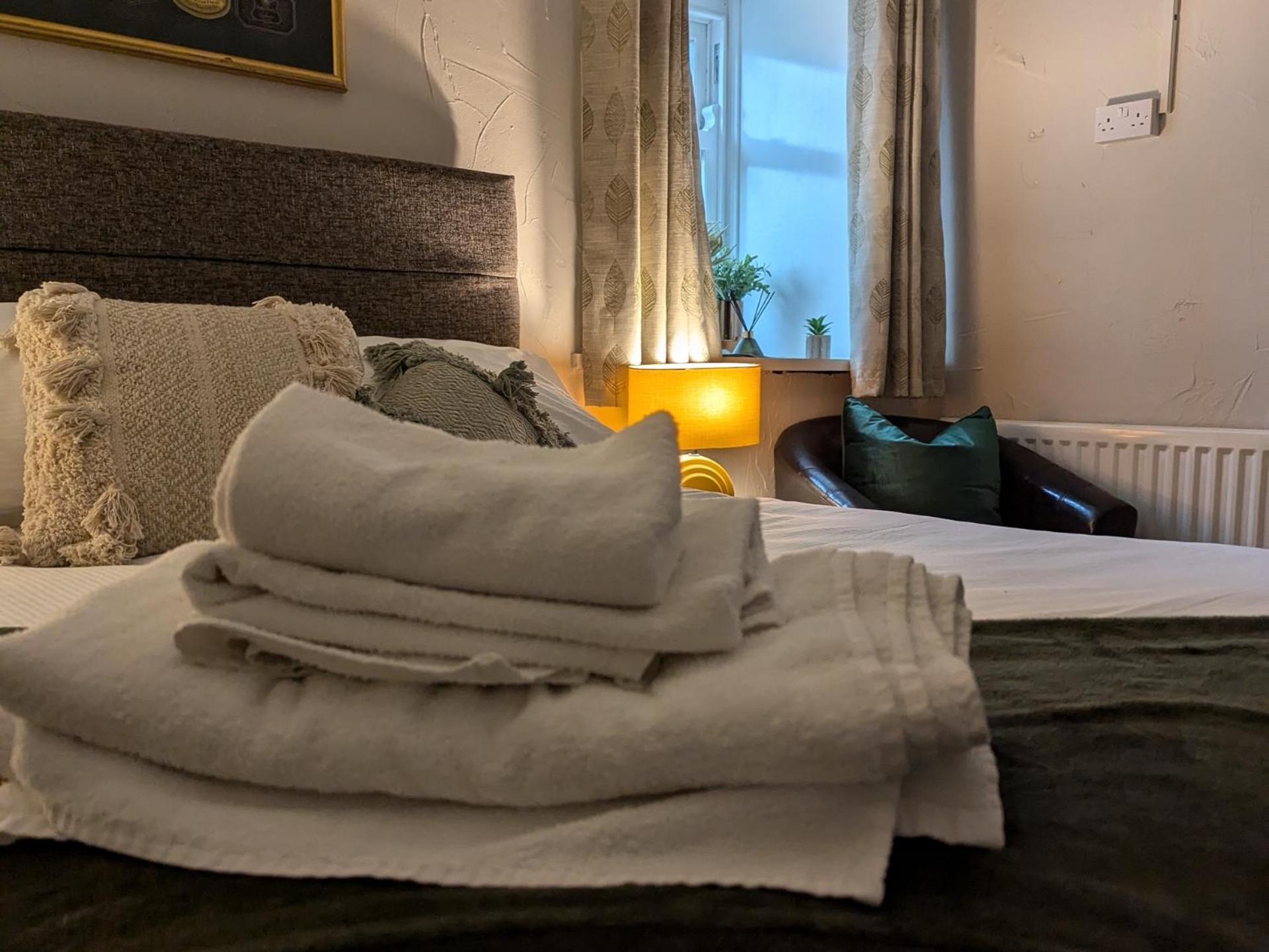 Double Room with Private Bathroom - Photo 5