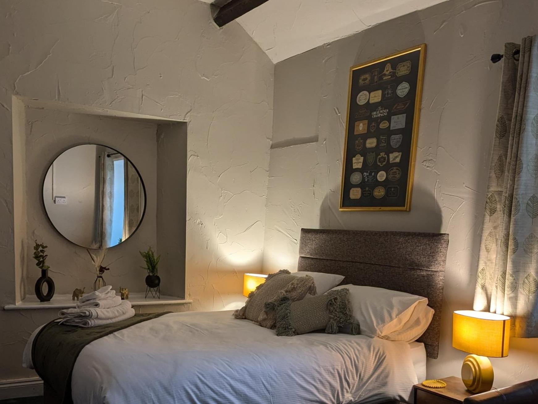 Double Room with Private Bathroom - Photo 6