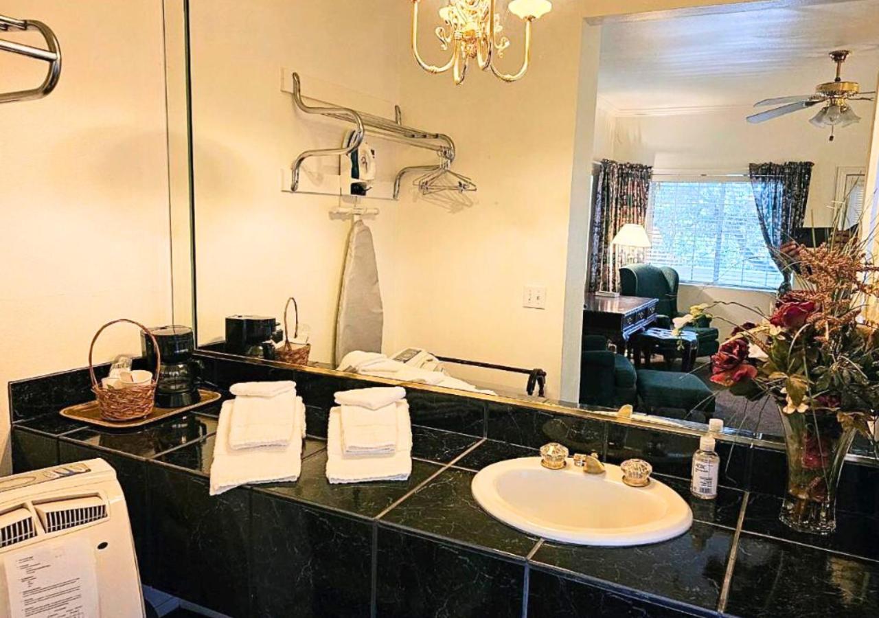 Deluxe Double or Twin Room photo 3