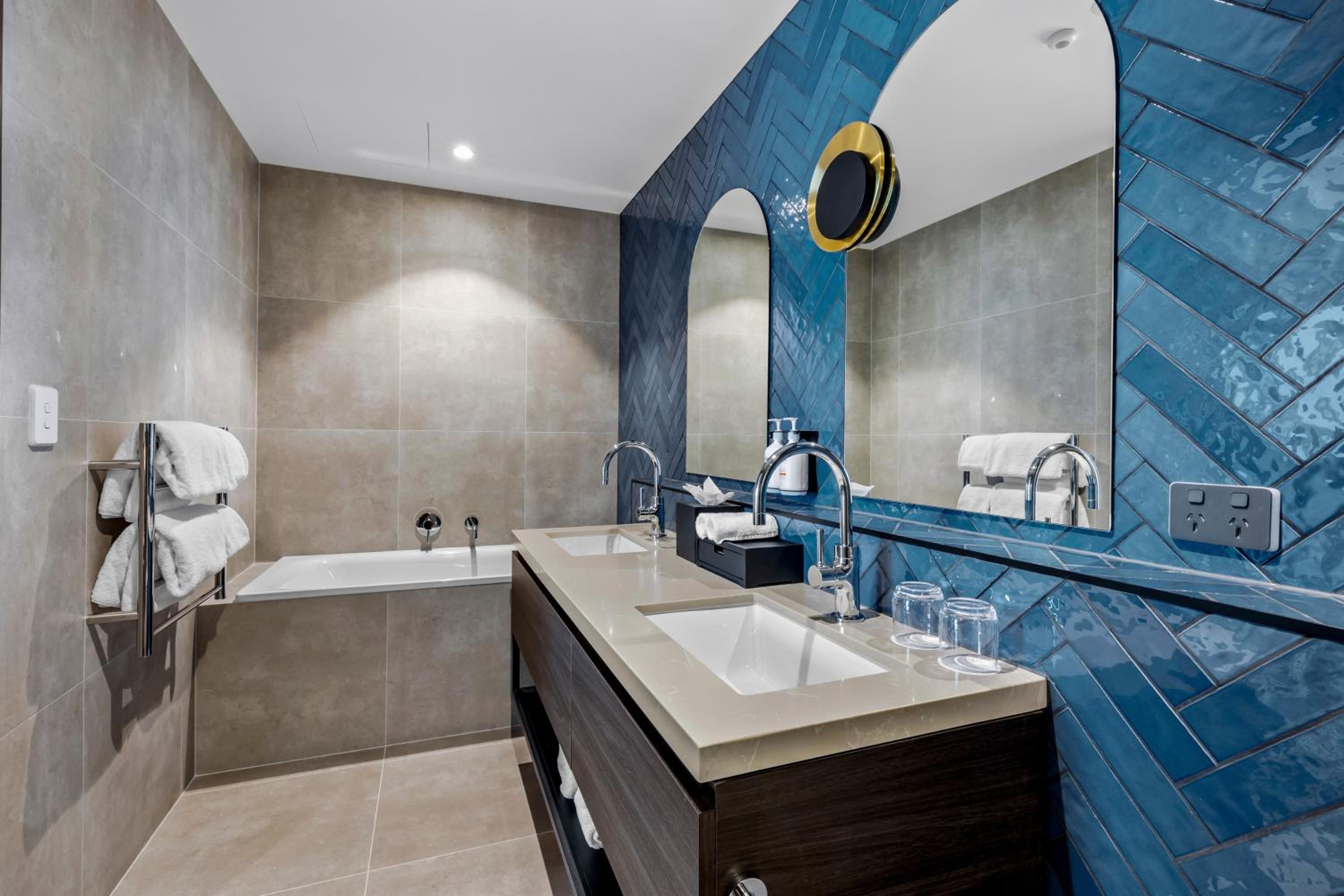 California King Suite with Mountain View - Photo 3