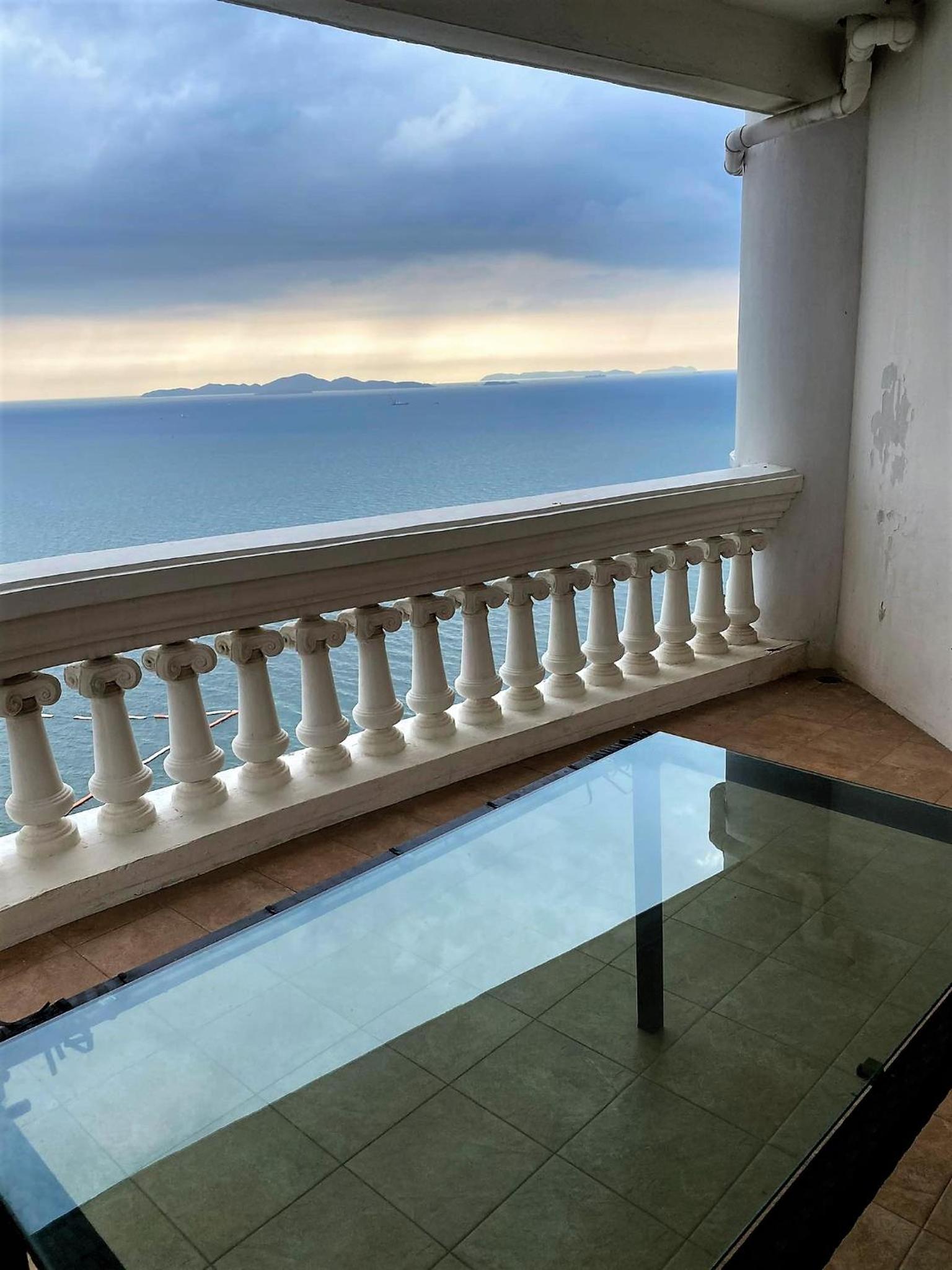 Two-Bedroom Suite photo 3