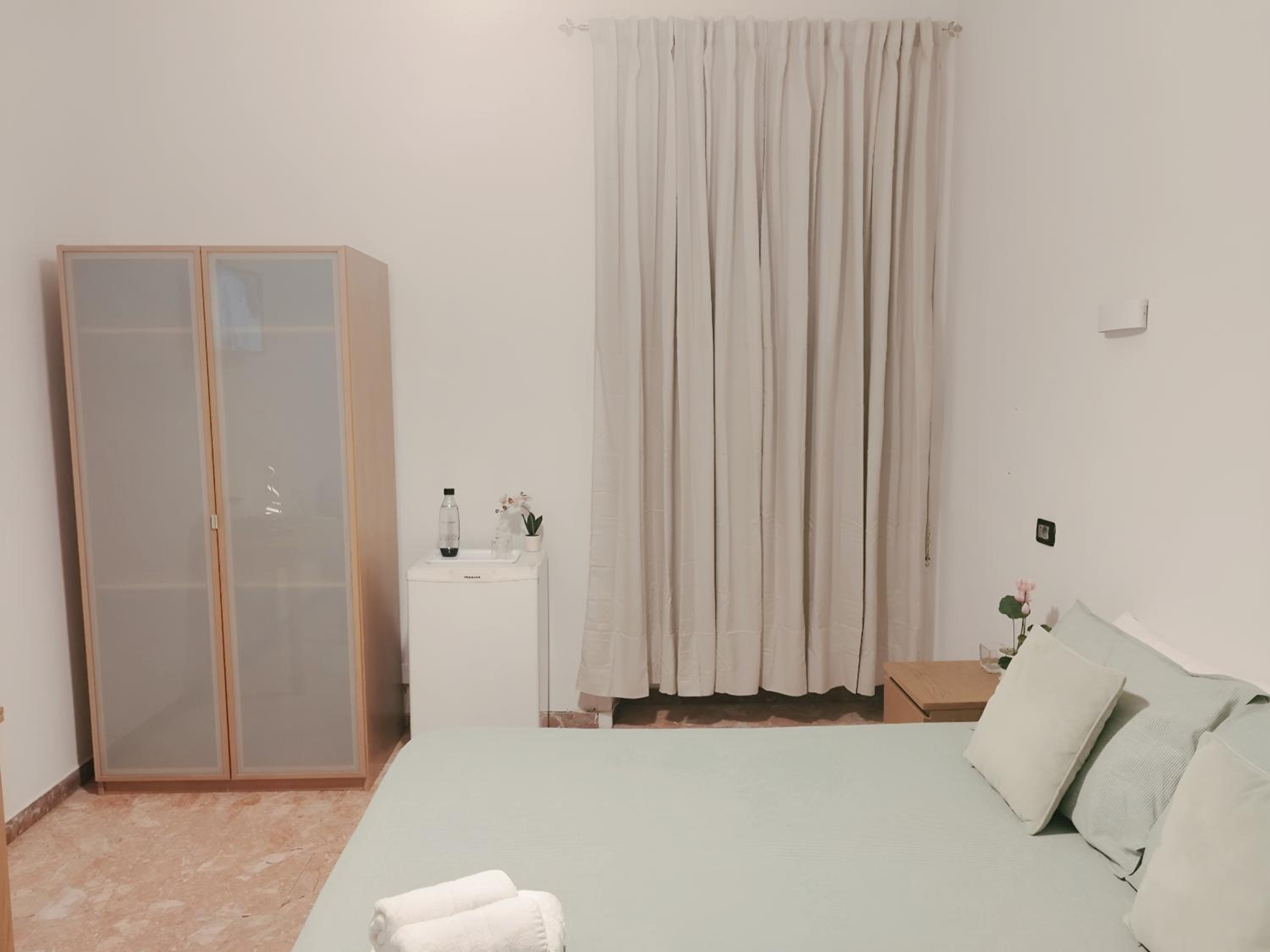 Large Double Room photo 2