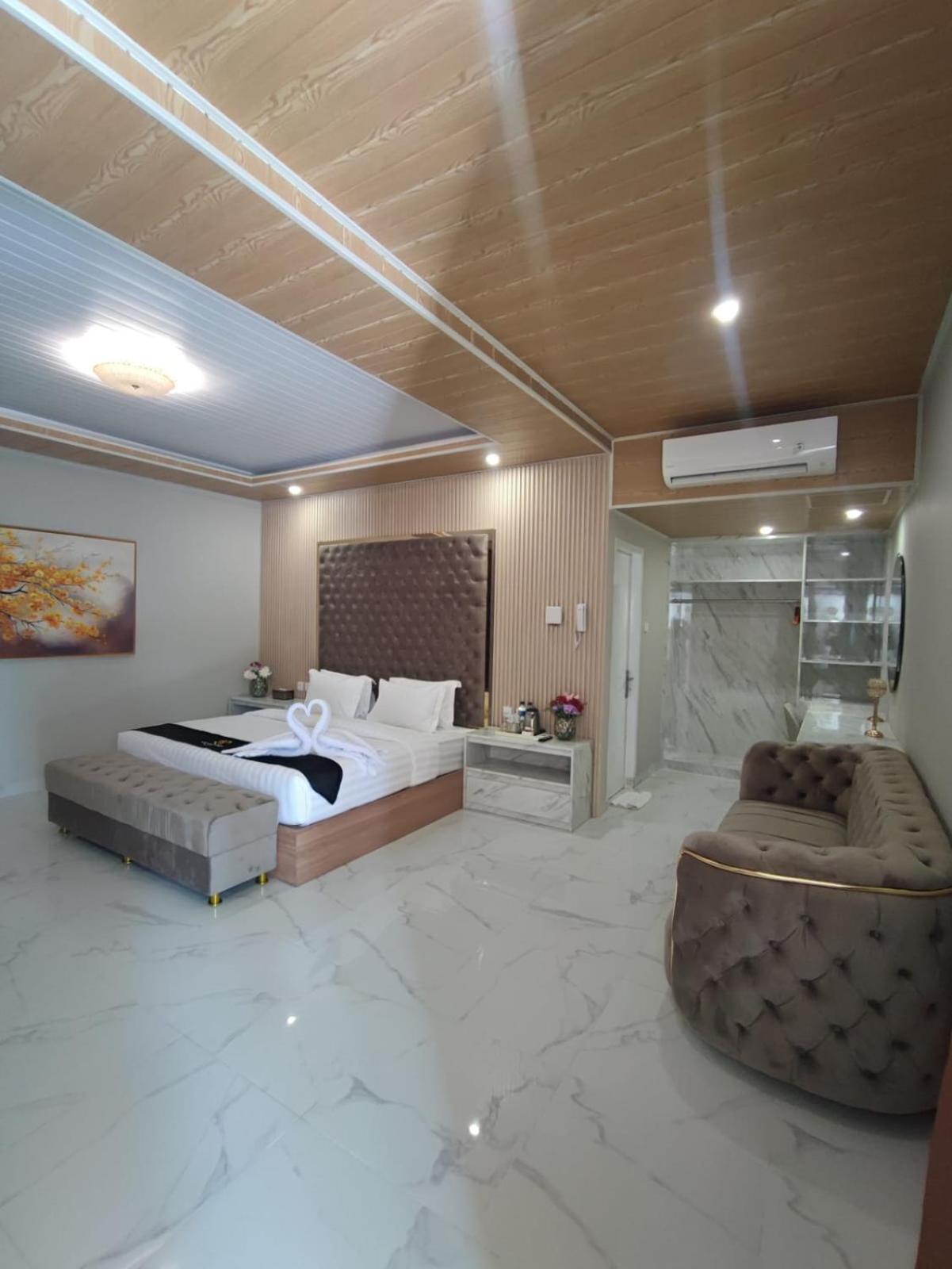 King Suite photo 1