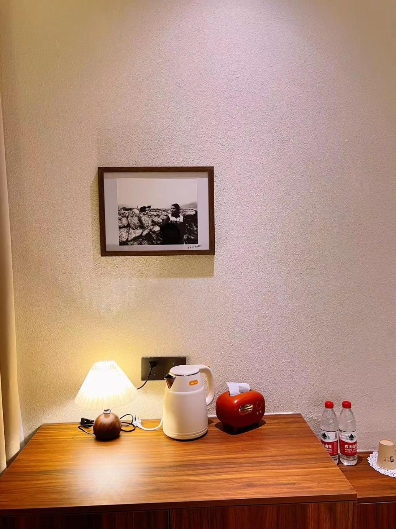 Standard Queen Room photo 1