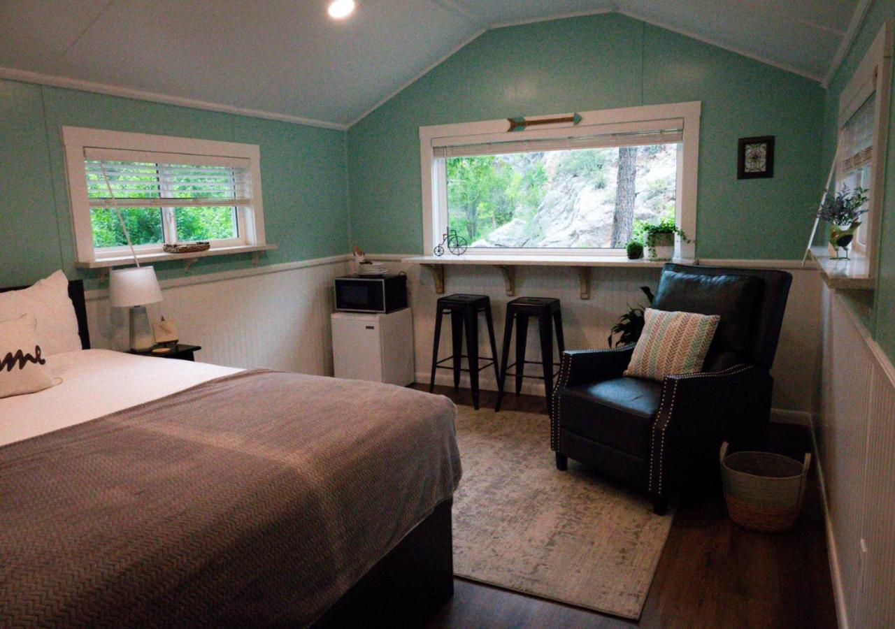 Studio with Mountain View photo 1
