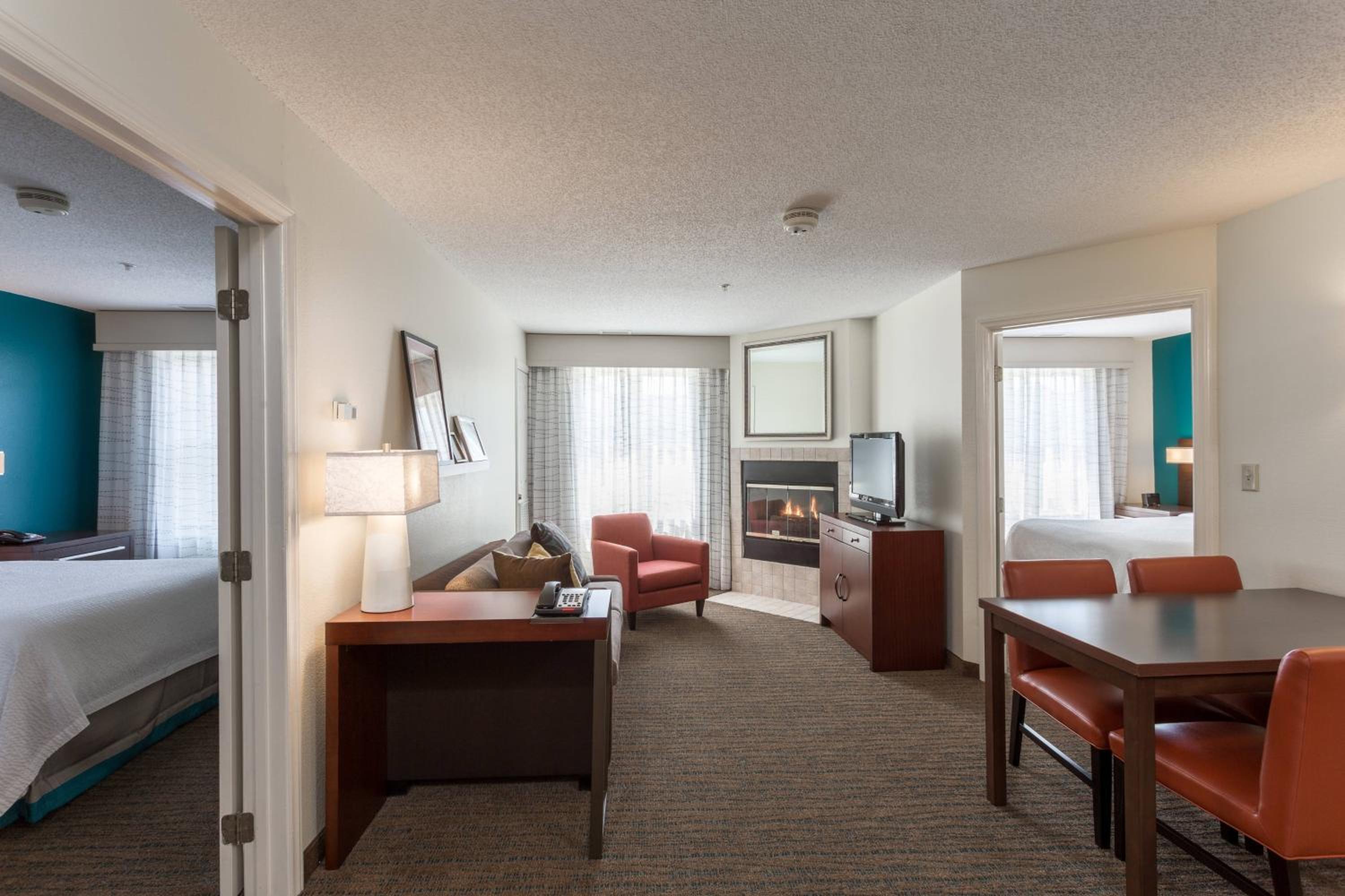 Two-Bedroom Queen Suite with Sofa Bed - Photo 2