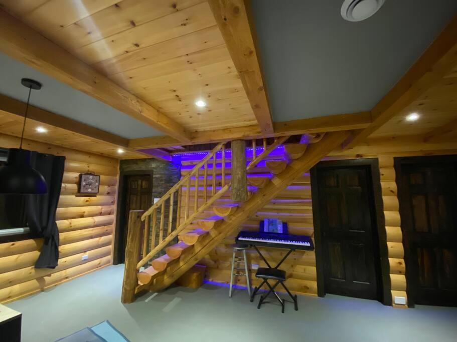 Three-Bedroom Chalet photo 3