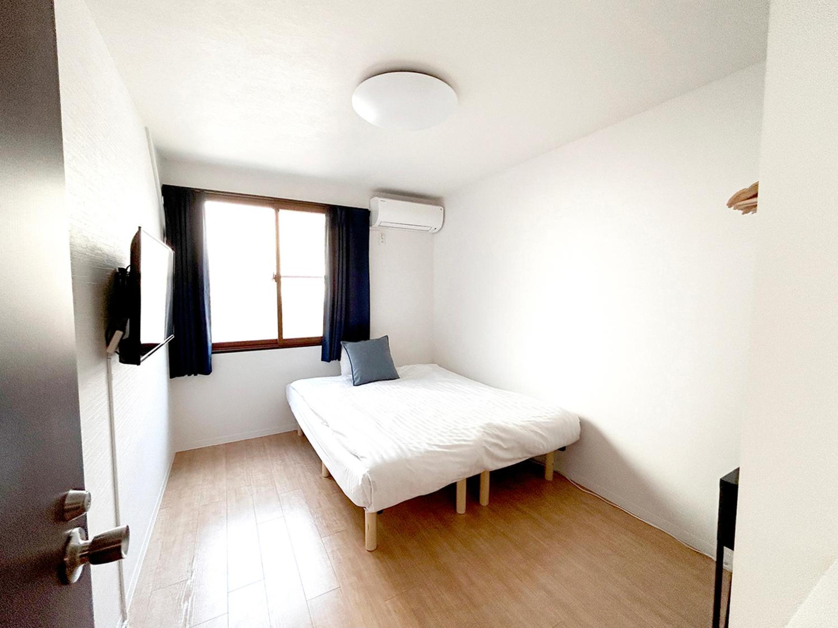 Twin Room With Shared Bathroom